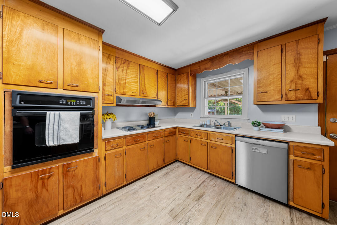 112 Crestview Drive Property Photo 9