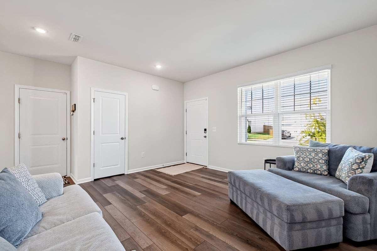 1520 Crested Iris Street Property Photo 10
