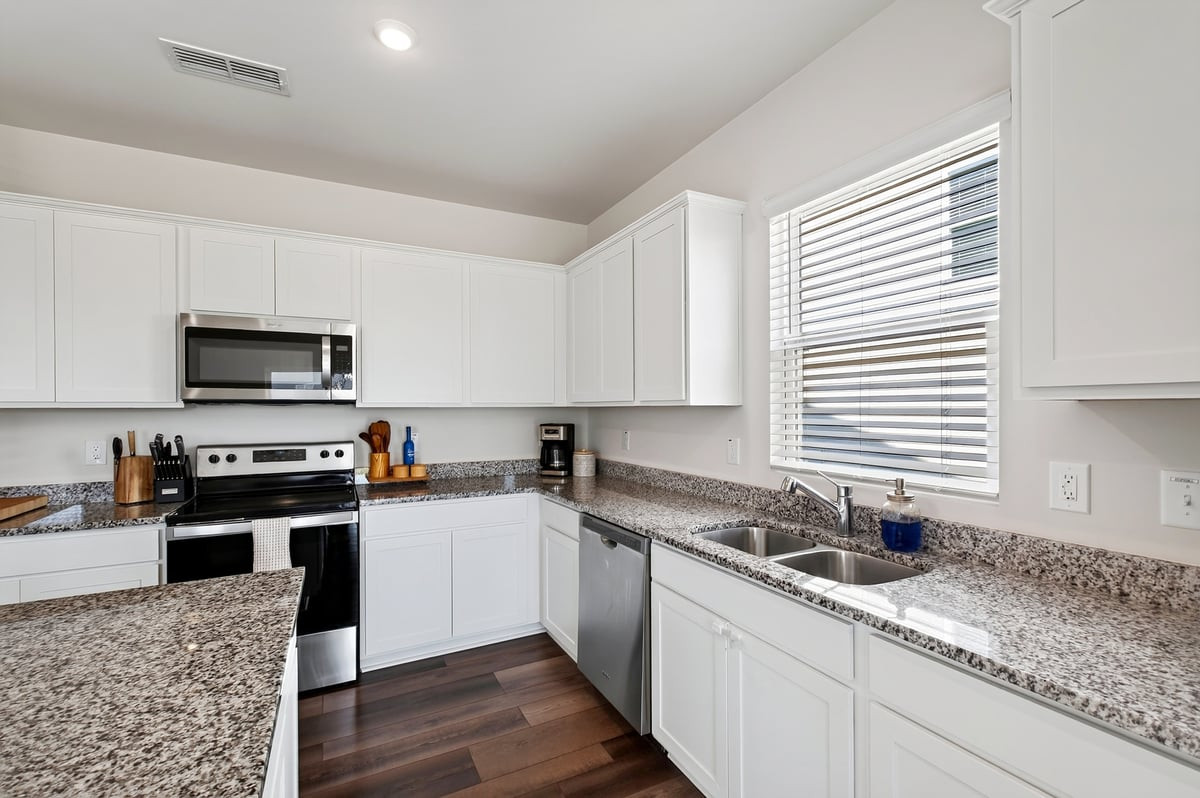 1520 Crested Iris Street Property Photo 15