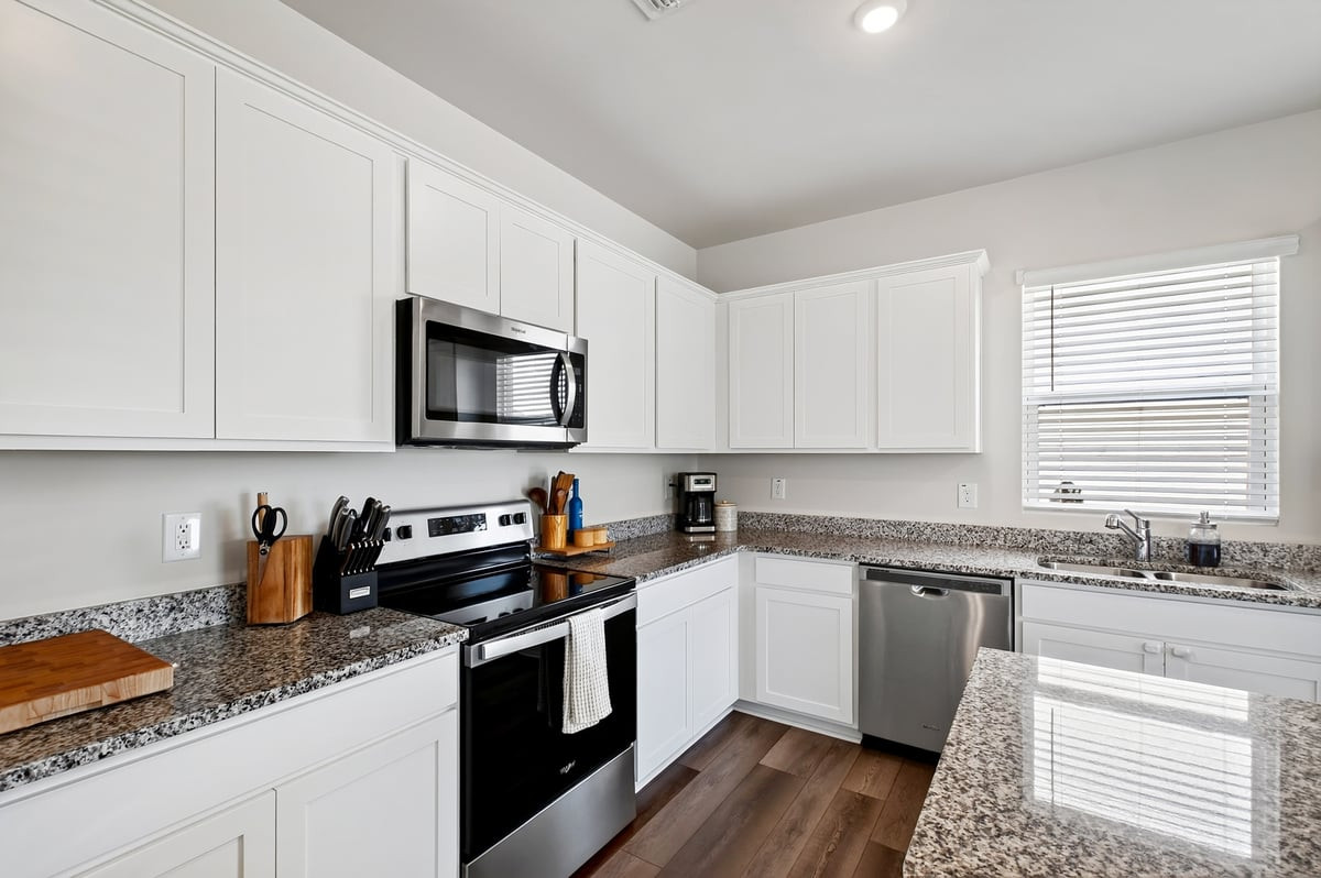 1520 Crested Iris Street Property Photo 17