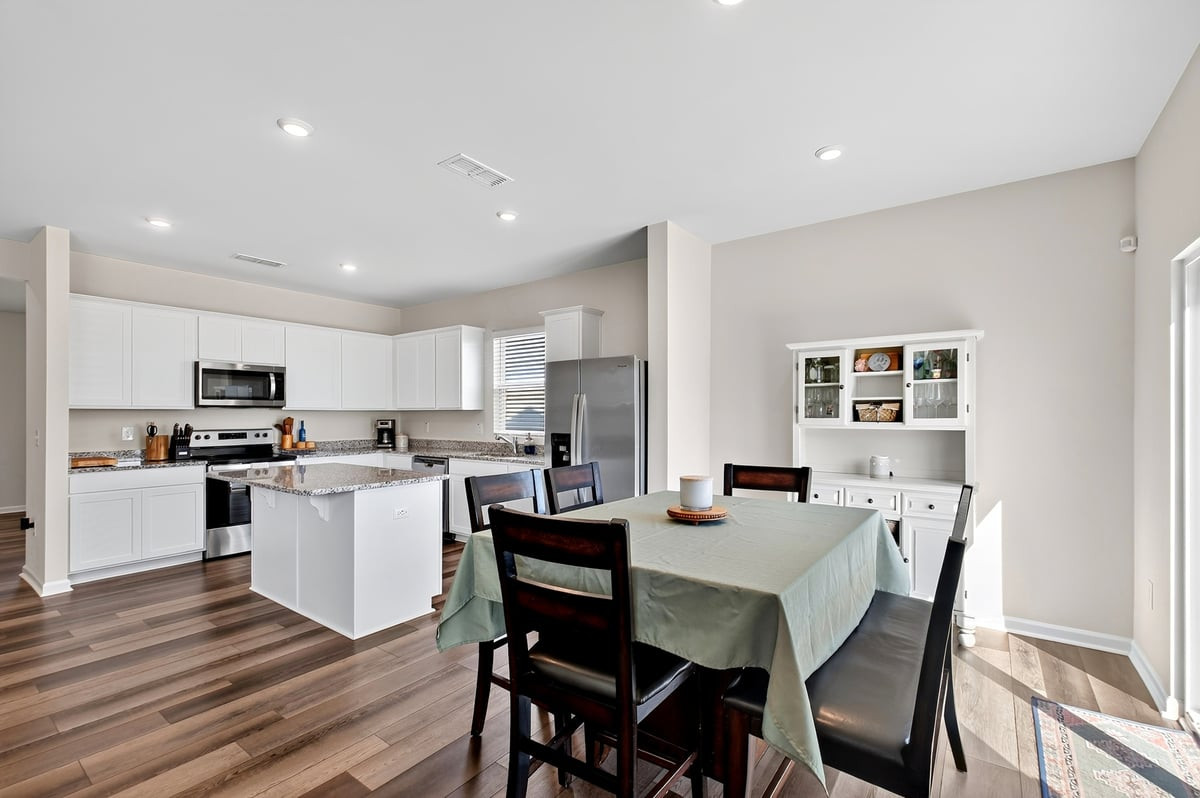 1520 Crested Iris Street Property Photo 19