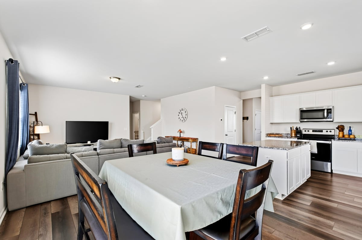 1520 Crested Iris Street Property Photo 20