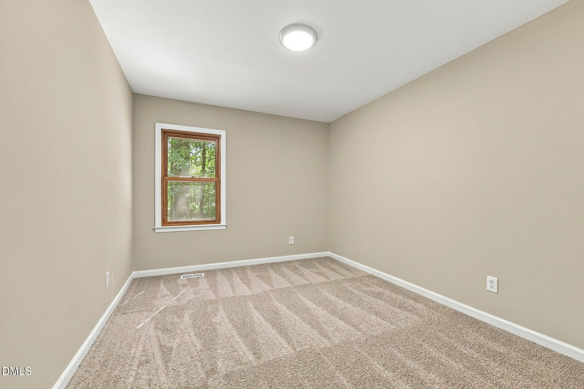 141 Village Green Trail Property Photo 26