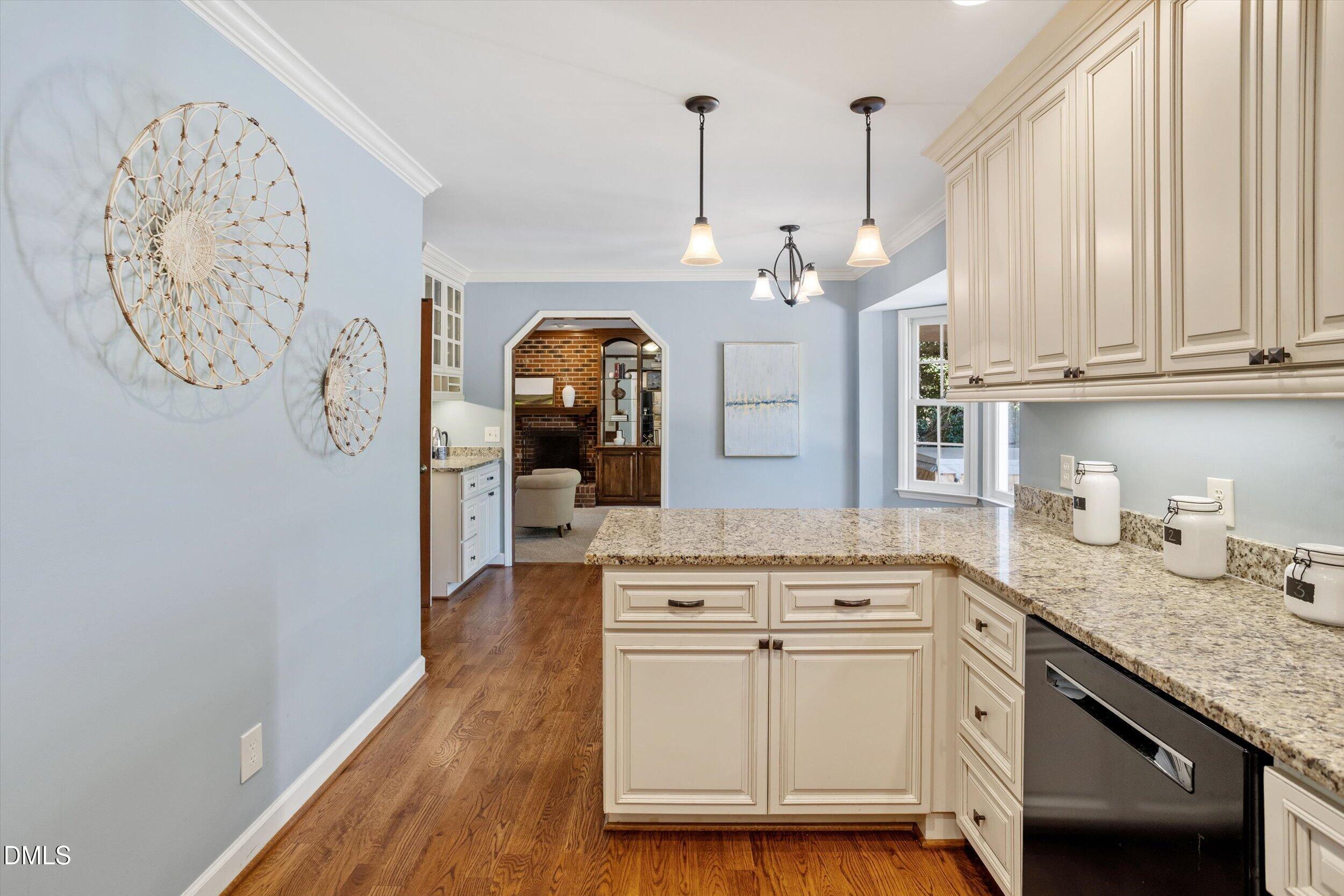 4925 Birchleaf Drive Property Photo 10
