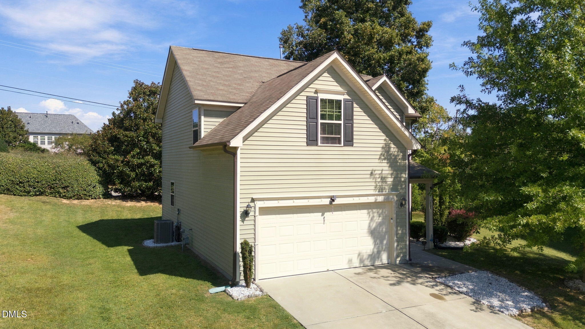 103 Sugarbush Court Property Photo 4