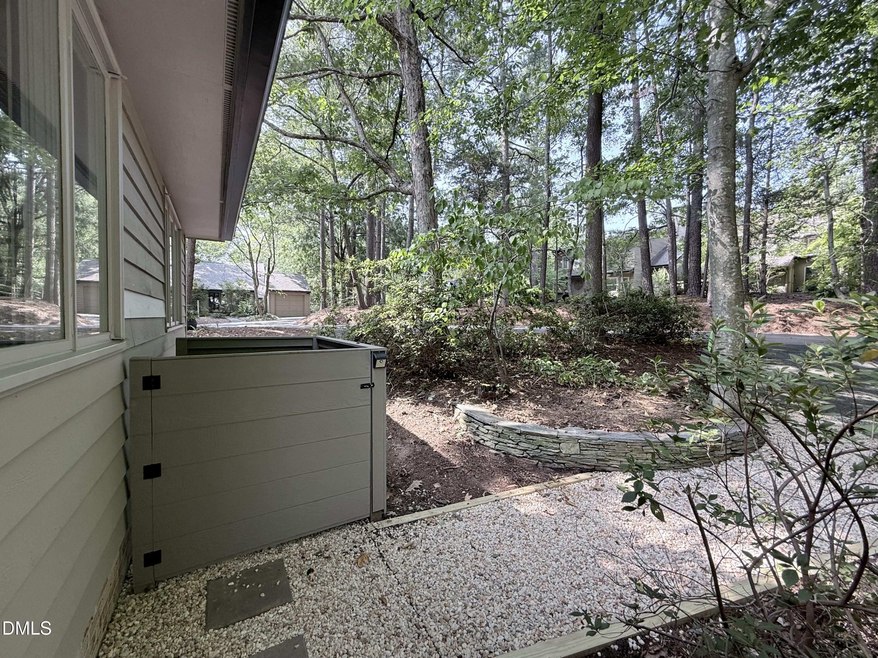 106 Montrose Drive Property Photo 3
