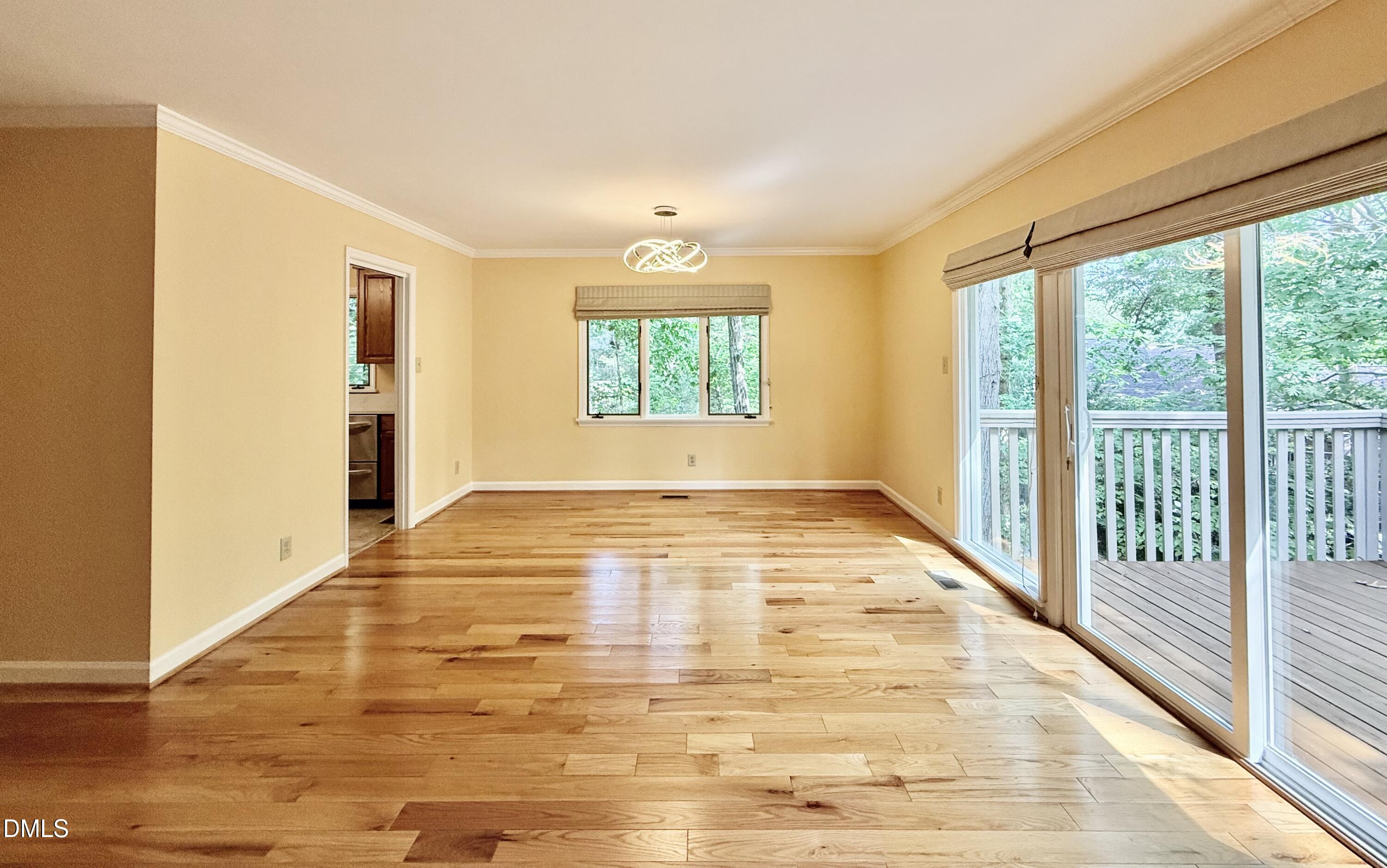 106 Montrose Drive Property Photo 10