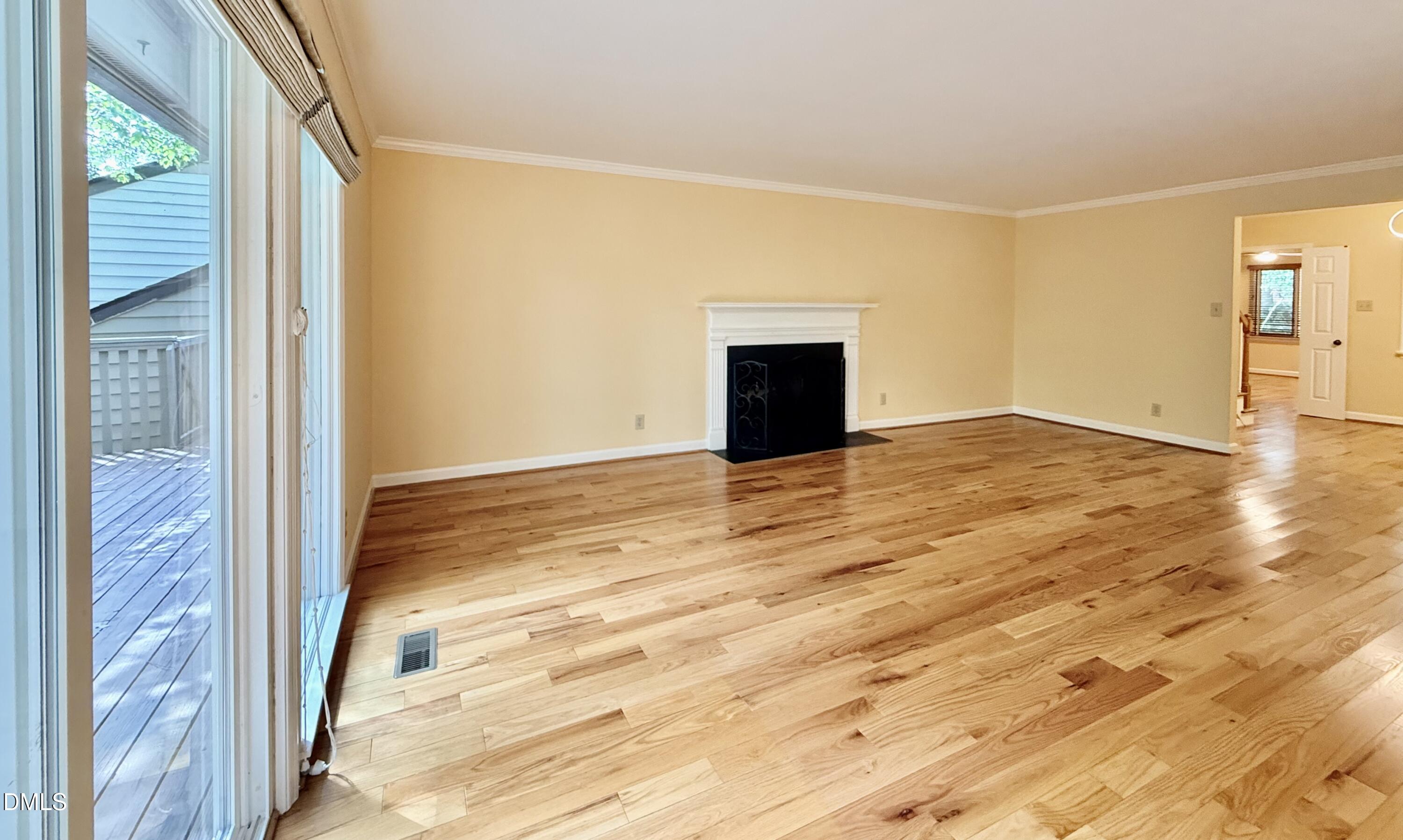 106 Montrose Drive Property Photo 11