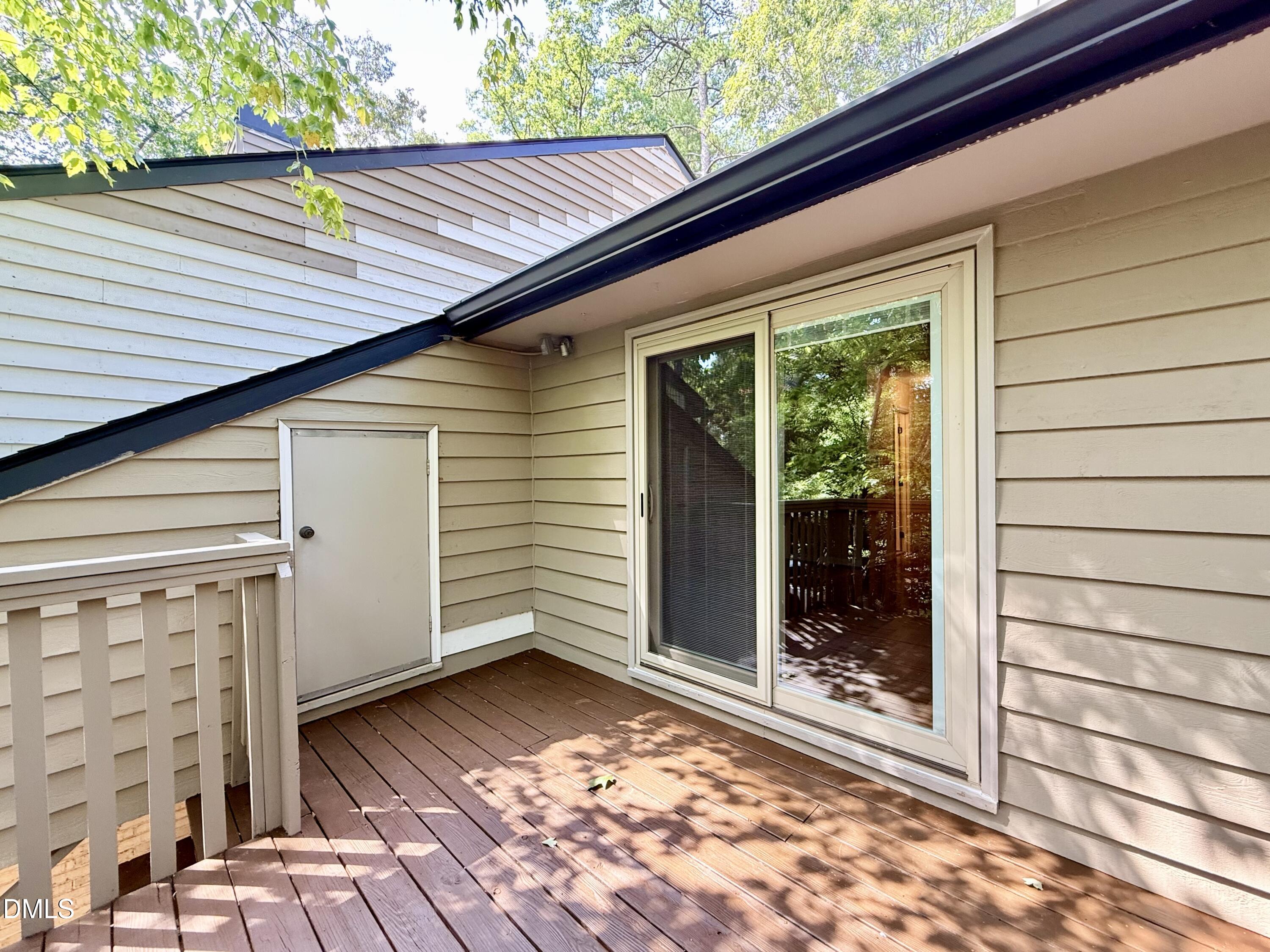 106 Montrose Drive Property Photo 14