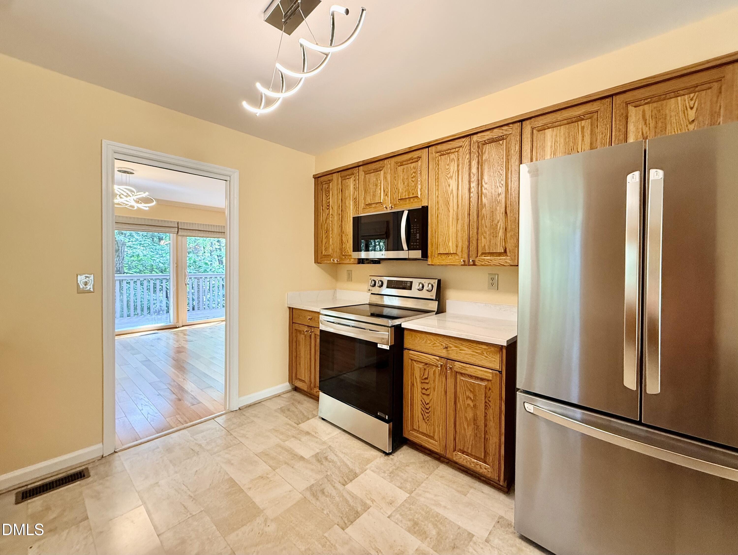 106 Montrose Drive Property Photo 19