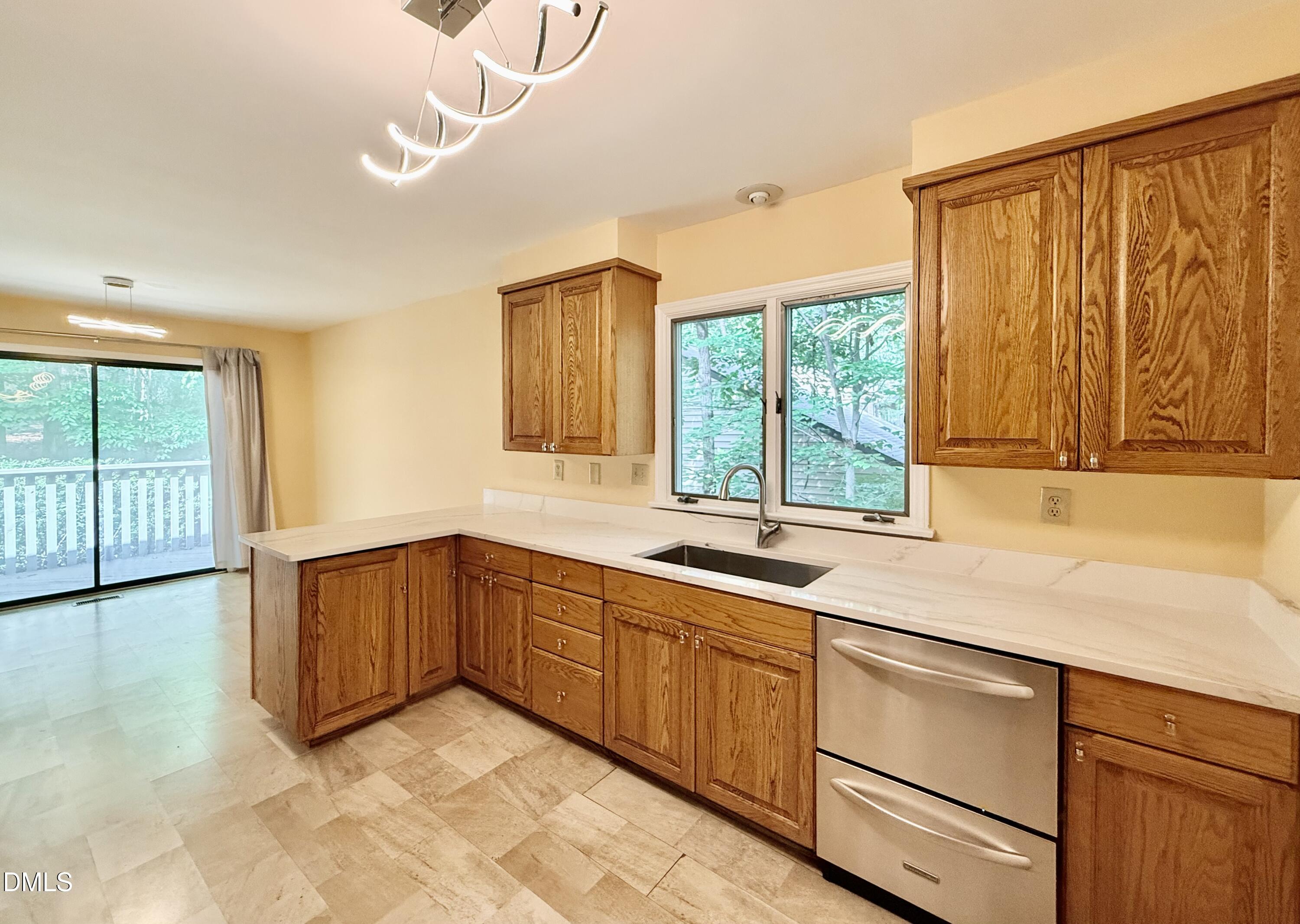 106 Montrose Drive Property Photo 20