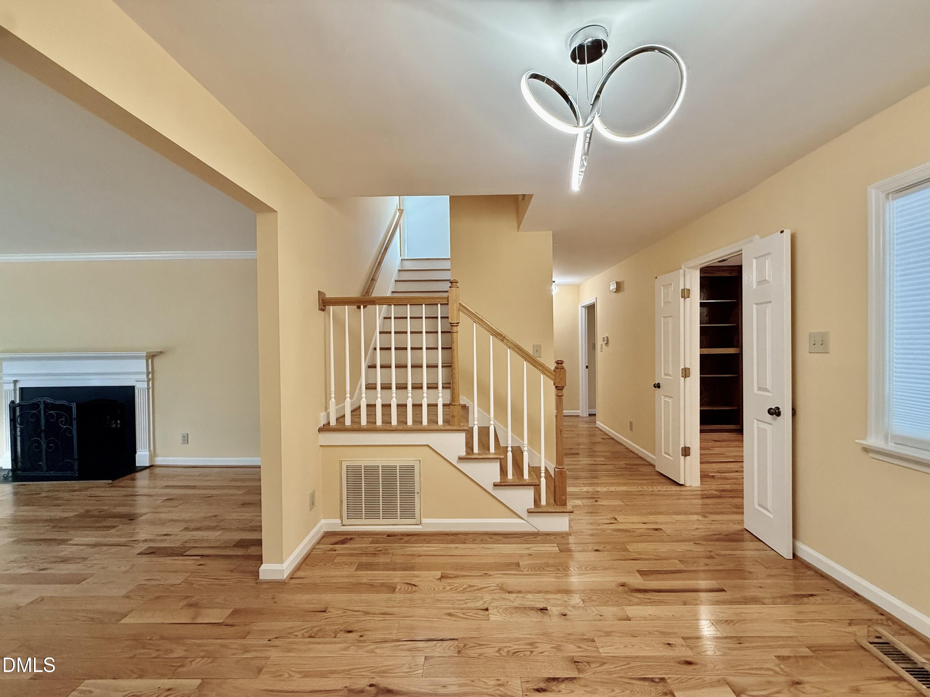 106 Montrose Drive Property Photo 25