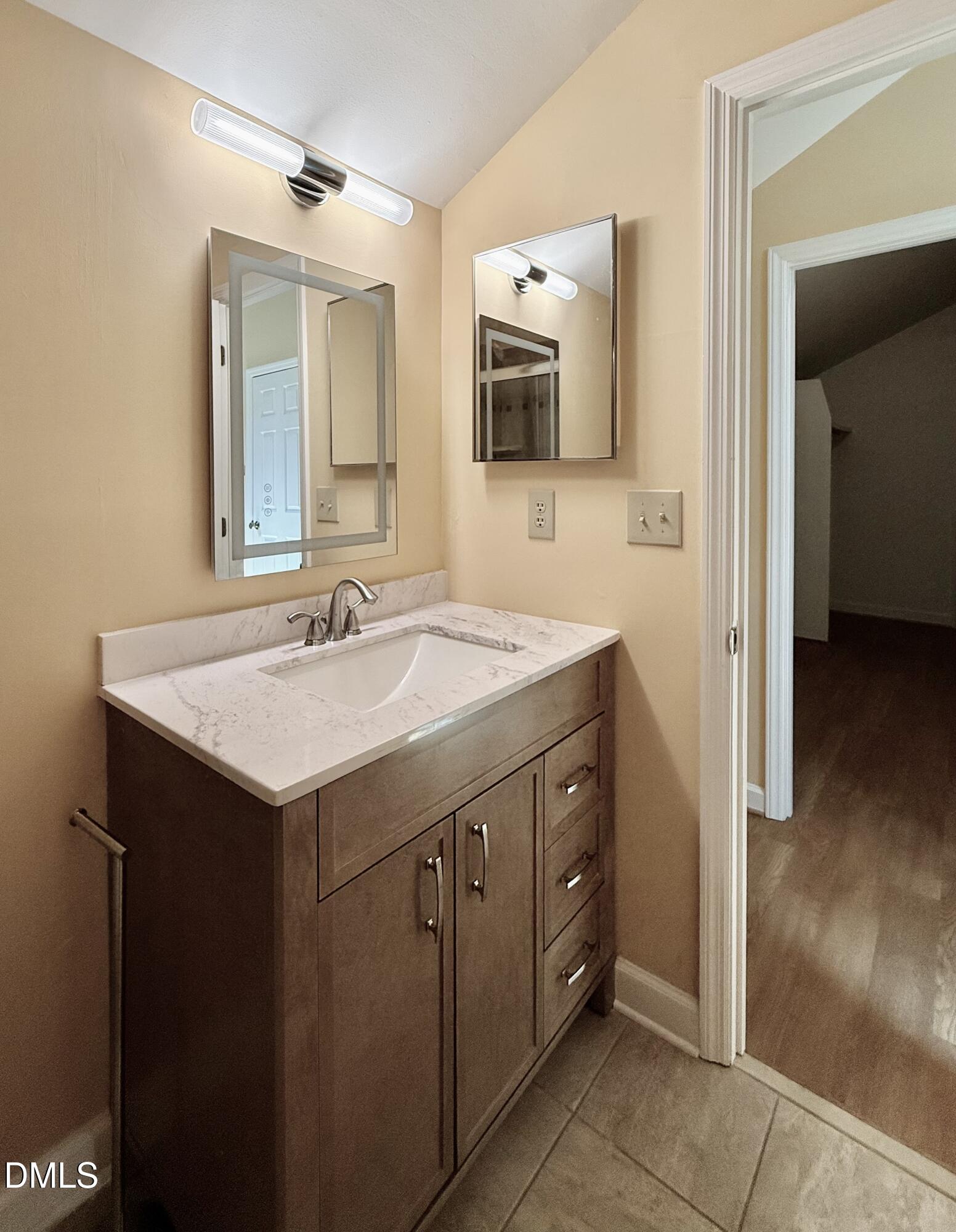 106 Montrose Drive Property Photo 56