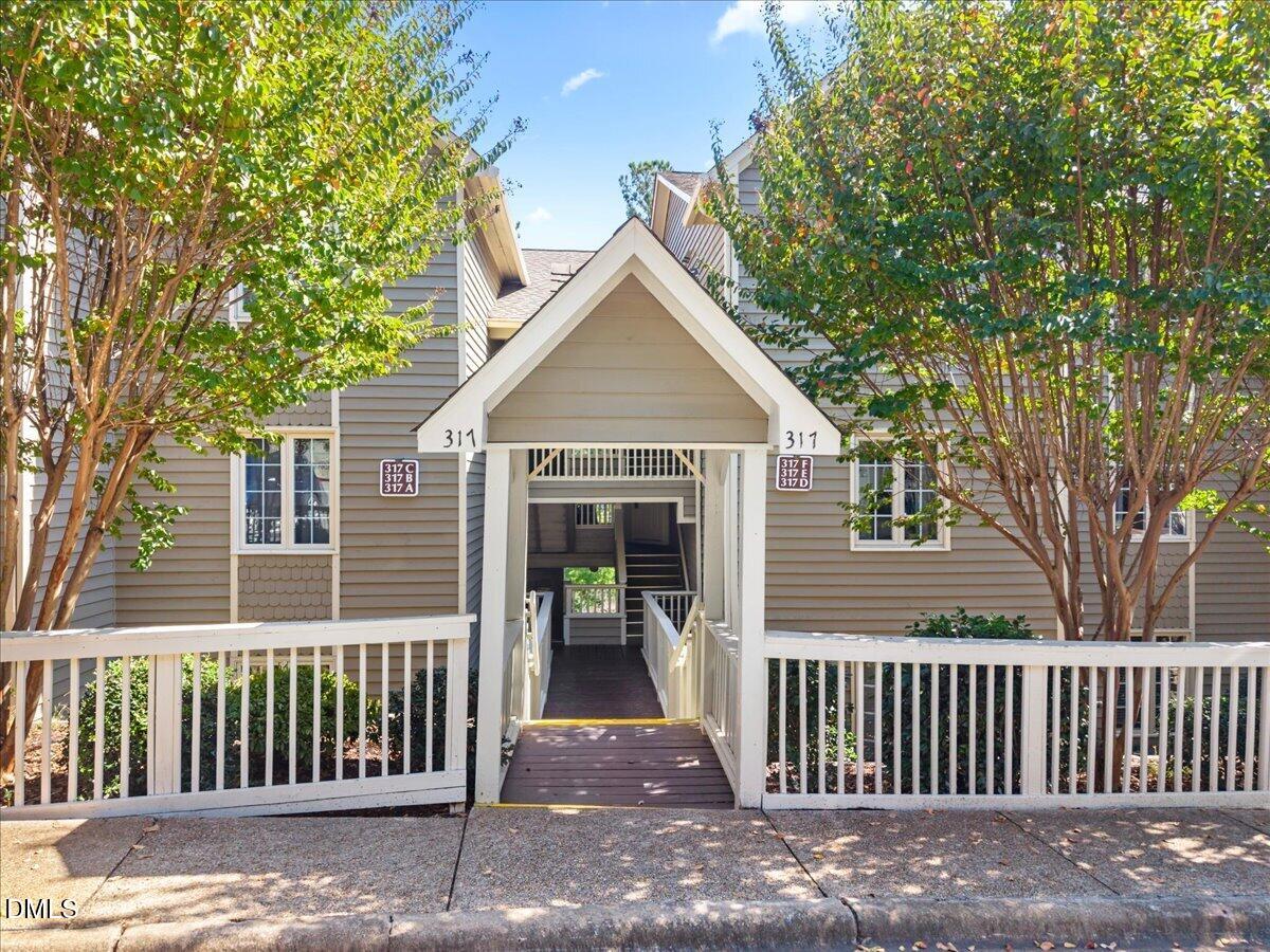 317 Glen Echo Lane E Property Photo 1