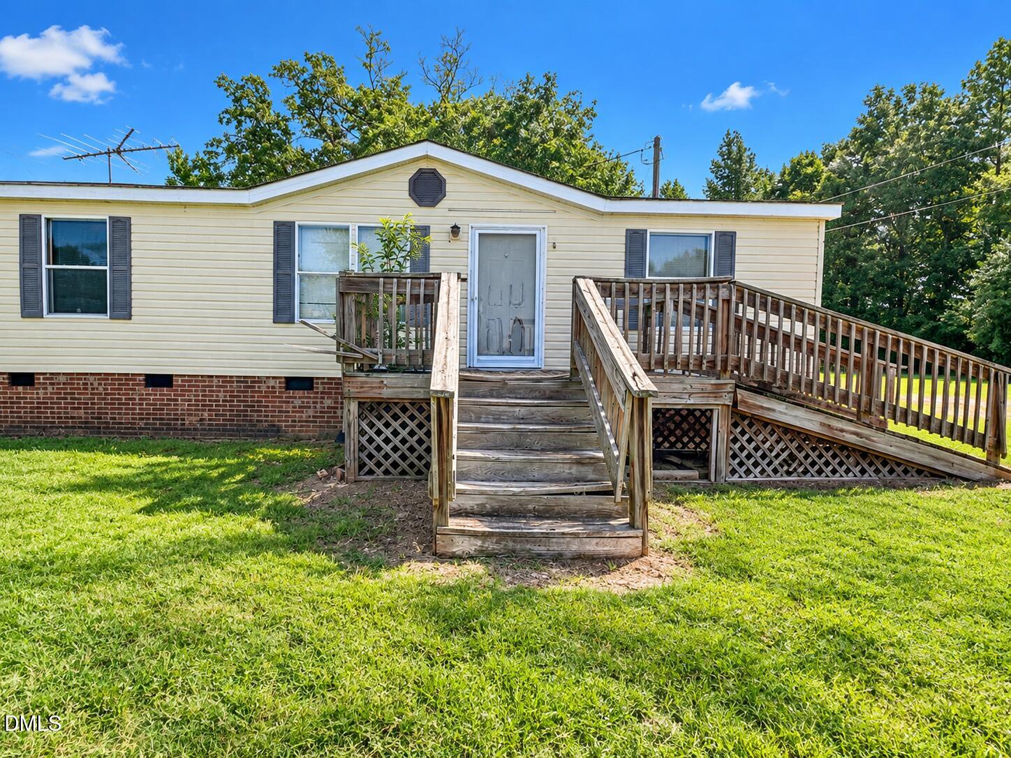 308 Blacks Road Property Photo 1