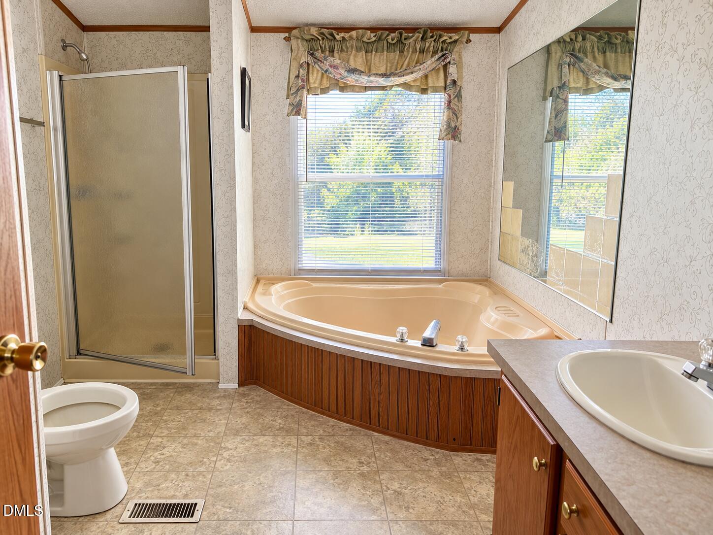 308 Blacks Road Property Photo 2