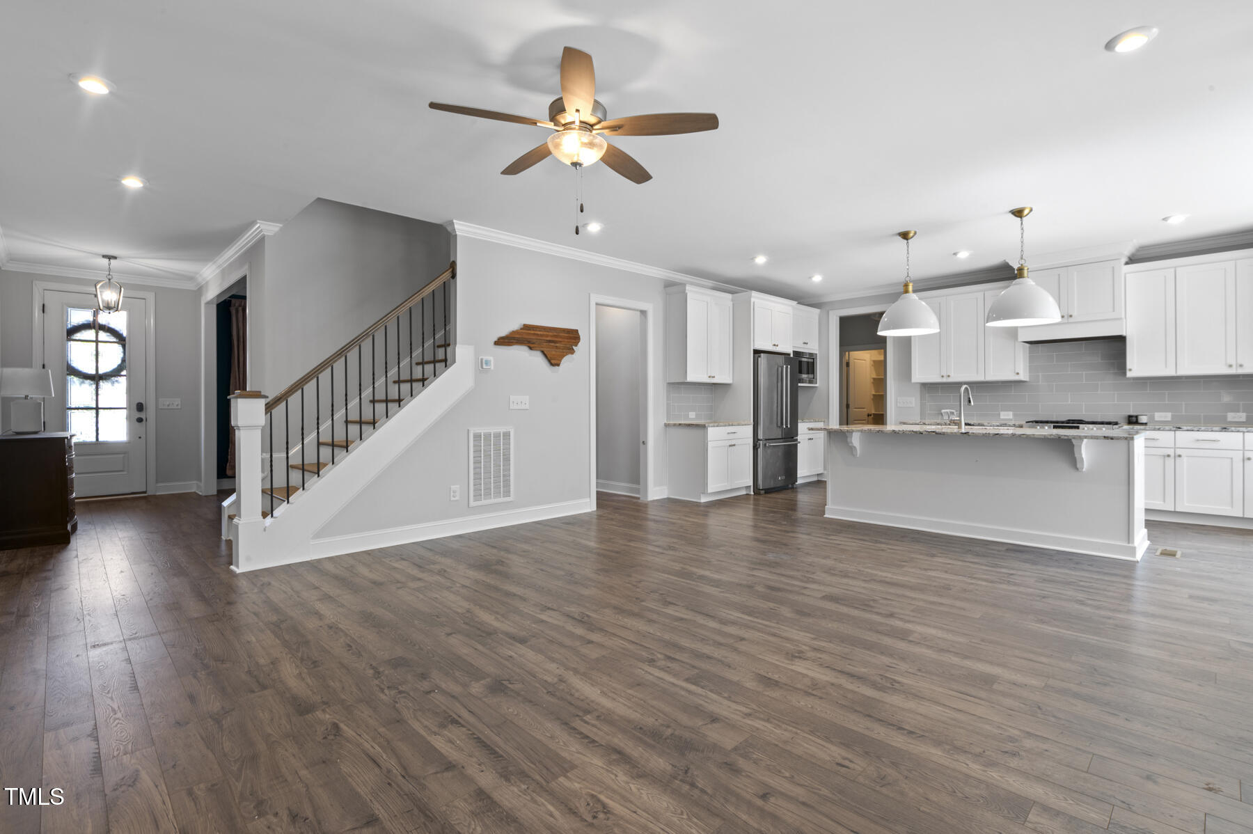 217 Tumbling River Drive Property Photo 16