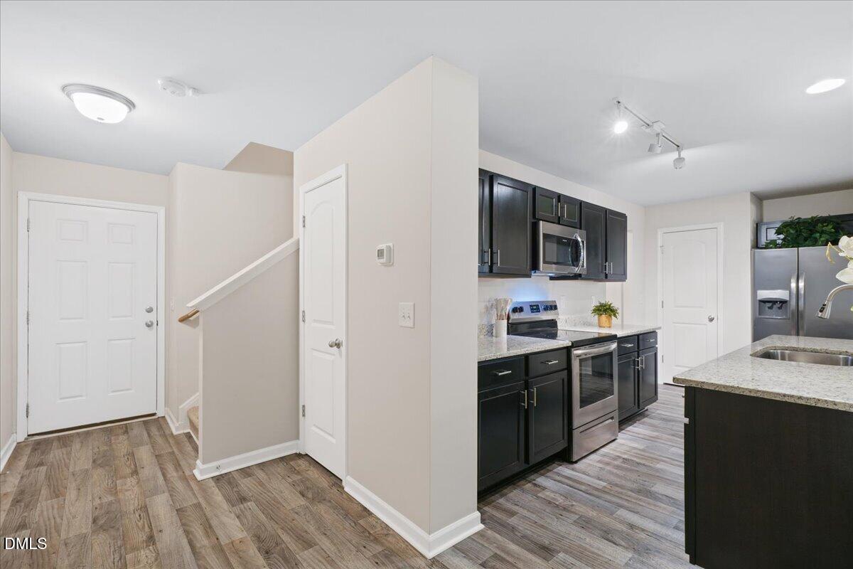 4225 Meadowview Lane Property Photo 7