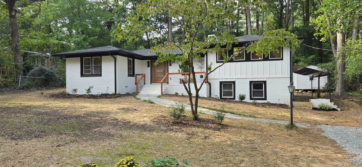 2828 Stuart Drive Property Photo 2