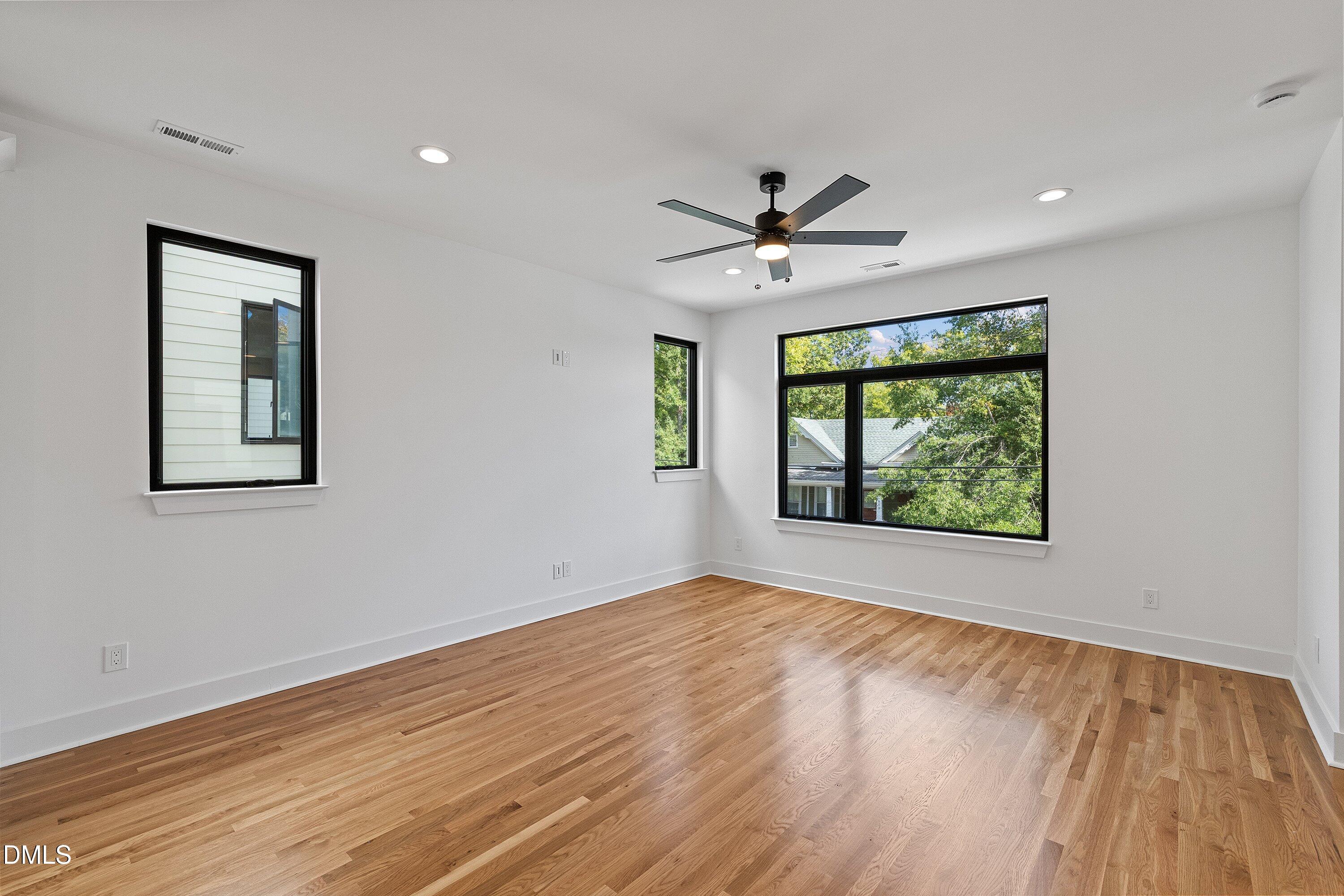 805 N Roxboro Street Property Photo 17