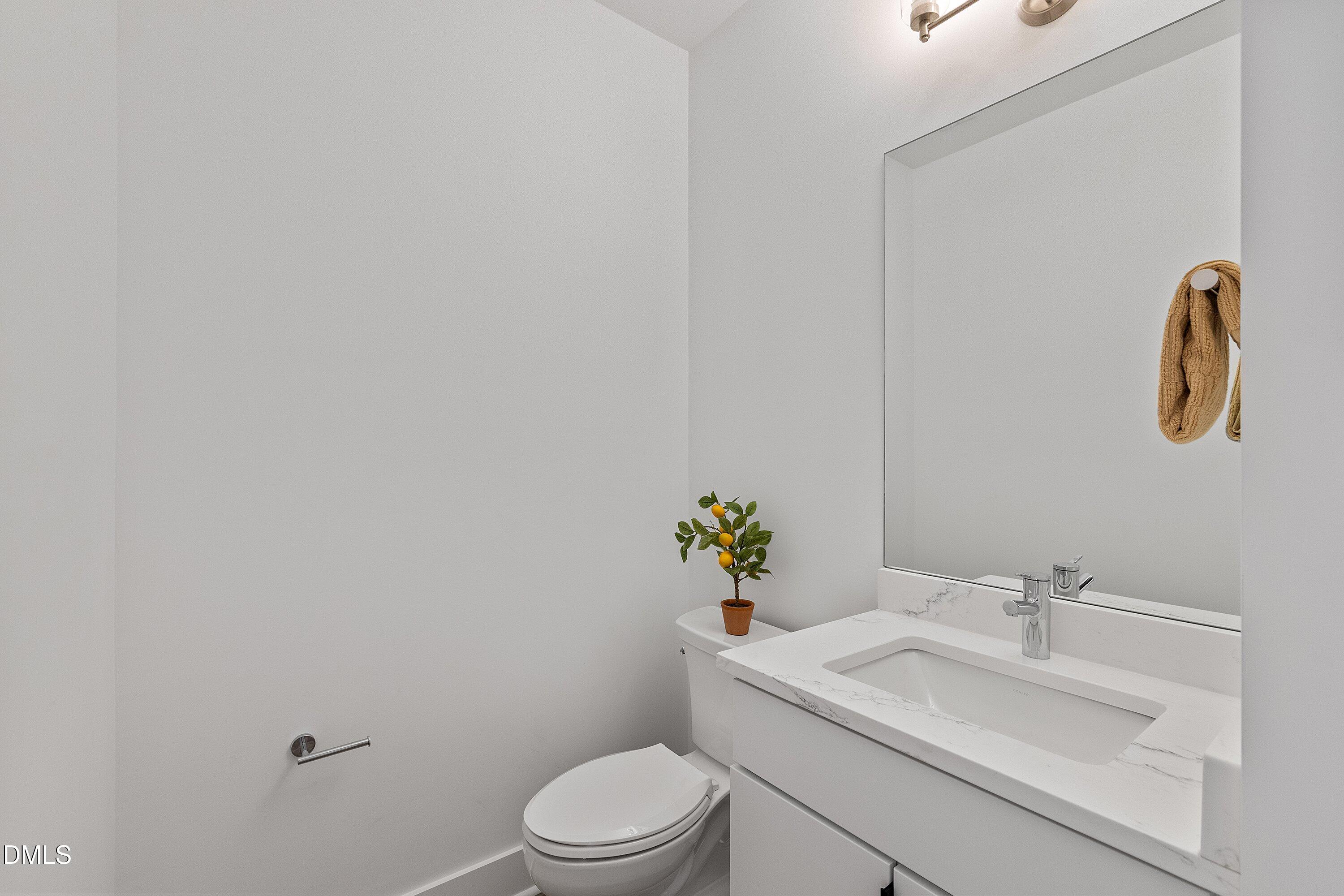 805 N Roxboro Street Property Photo 18