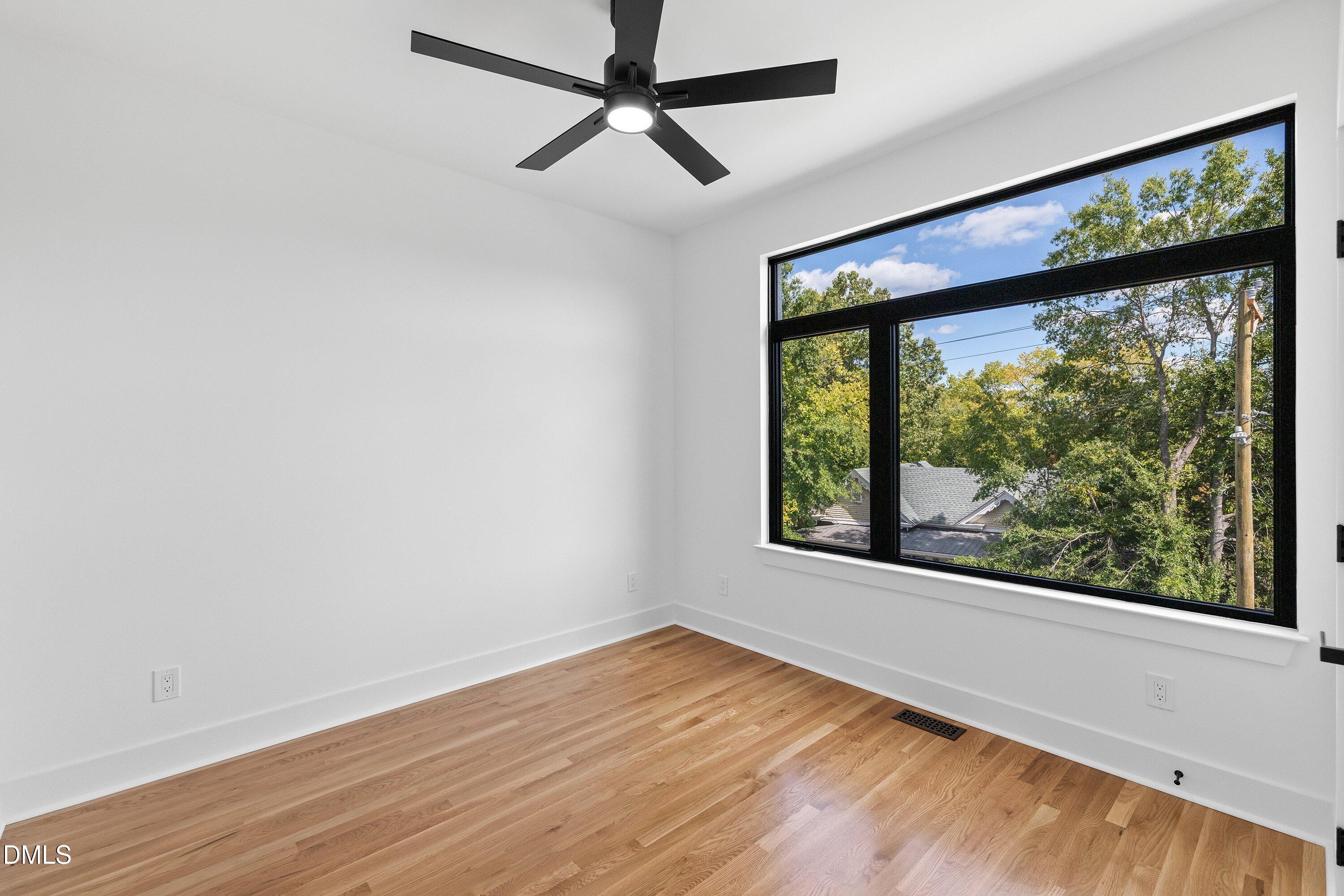 805 N Roxboro Street Property Photo 39
