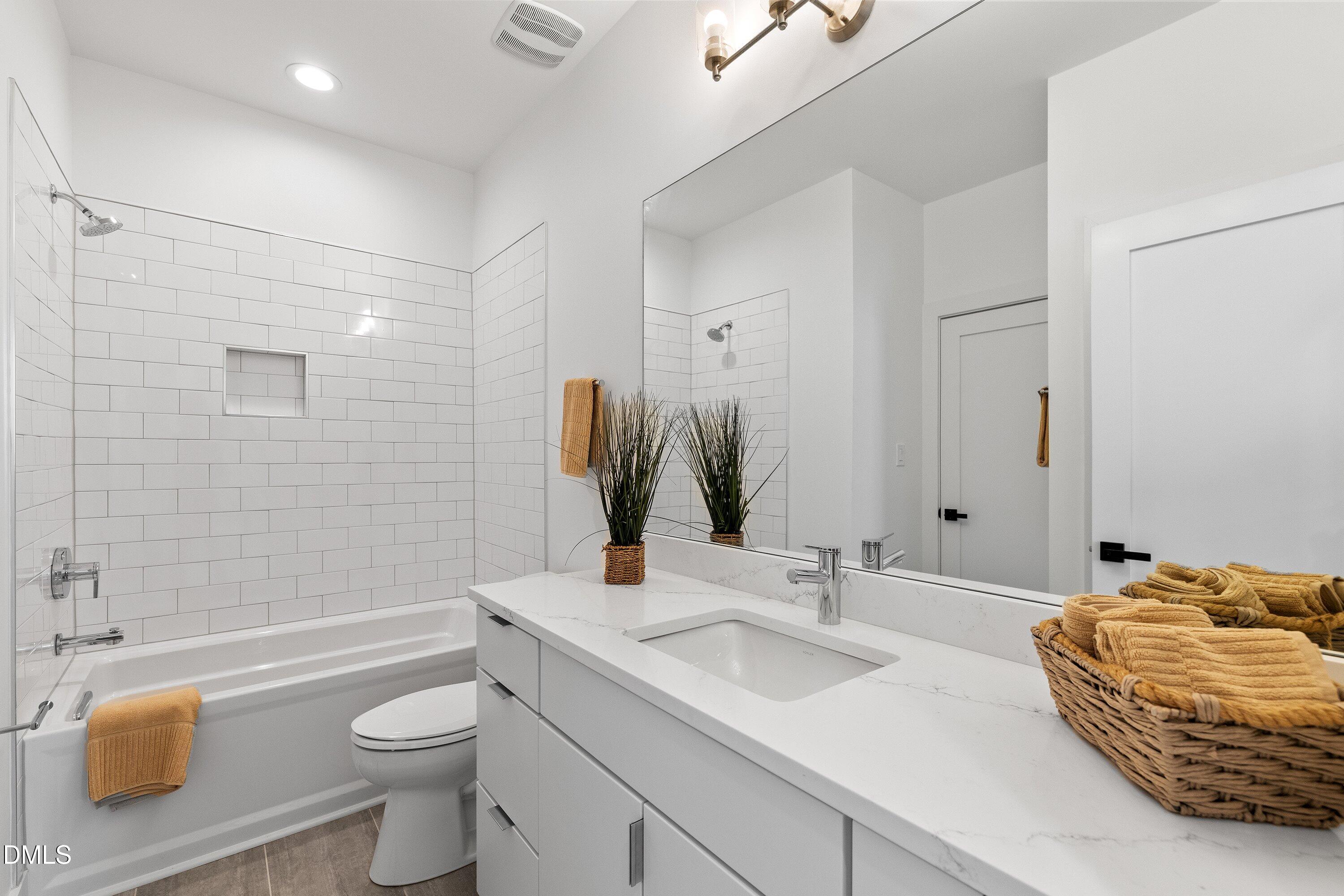 805 N Roxboro Street Property Photo 42