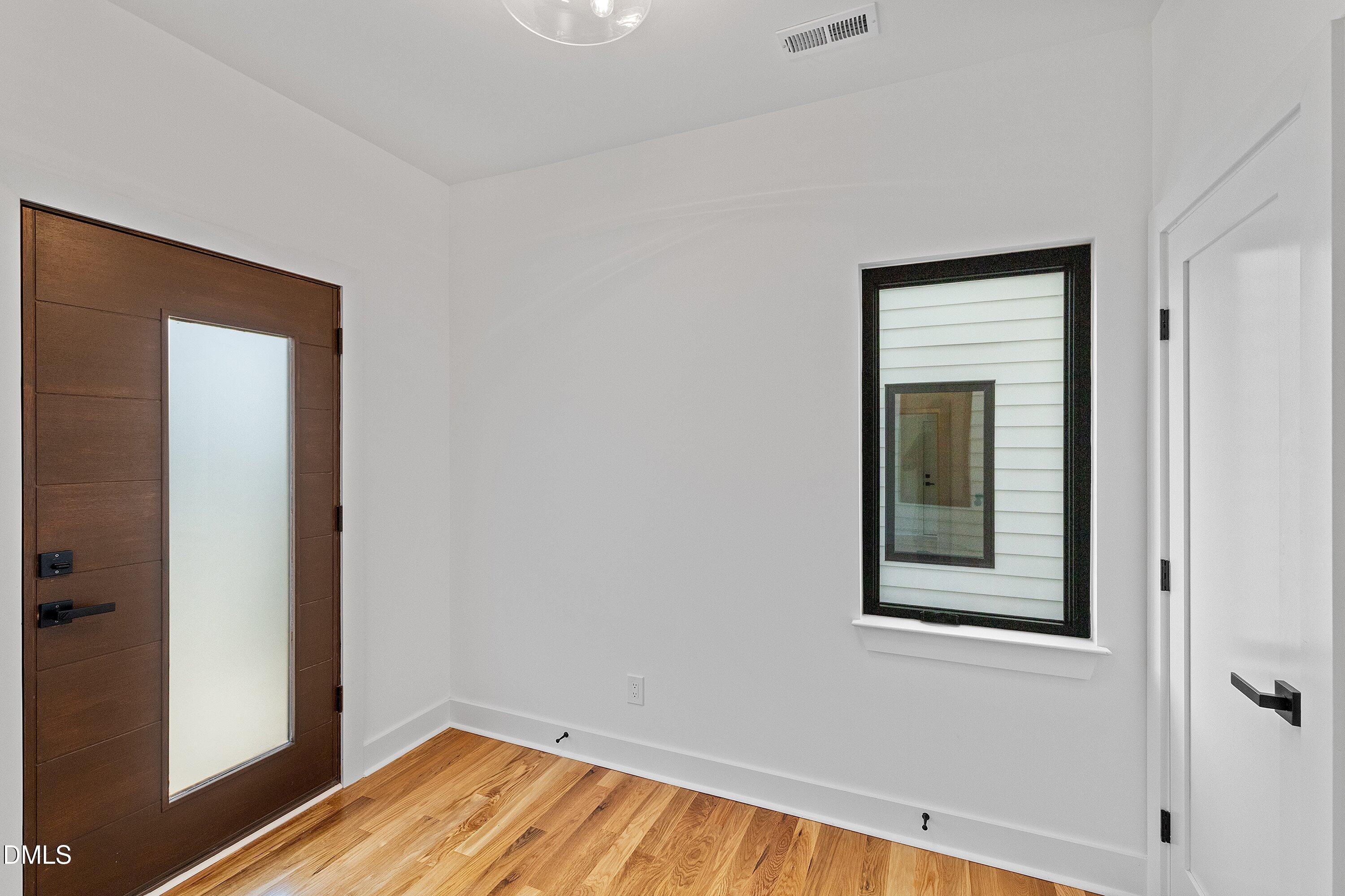 805 N Roxboro Street Property Photo 58