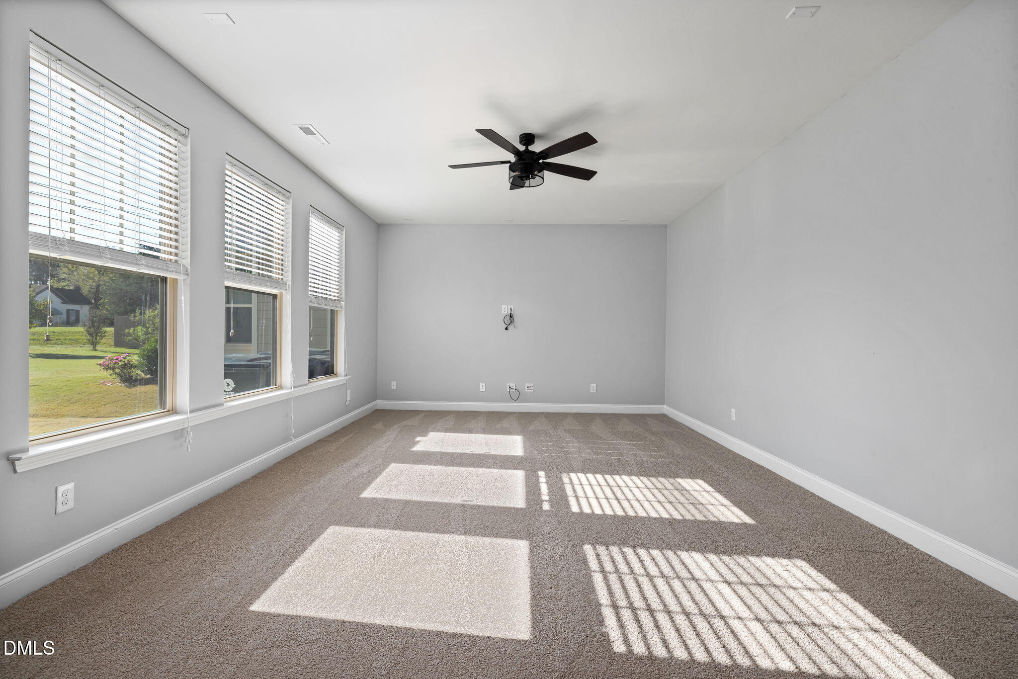 521 Groveview Wynd Property Photo 7
