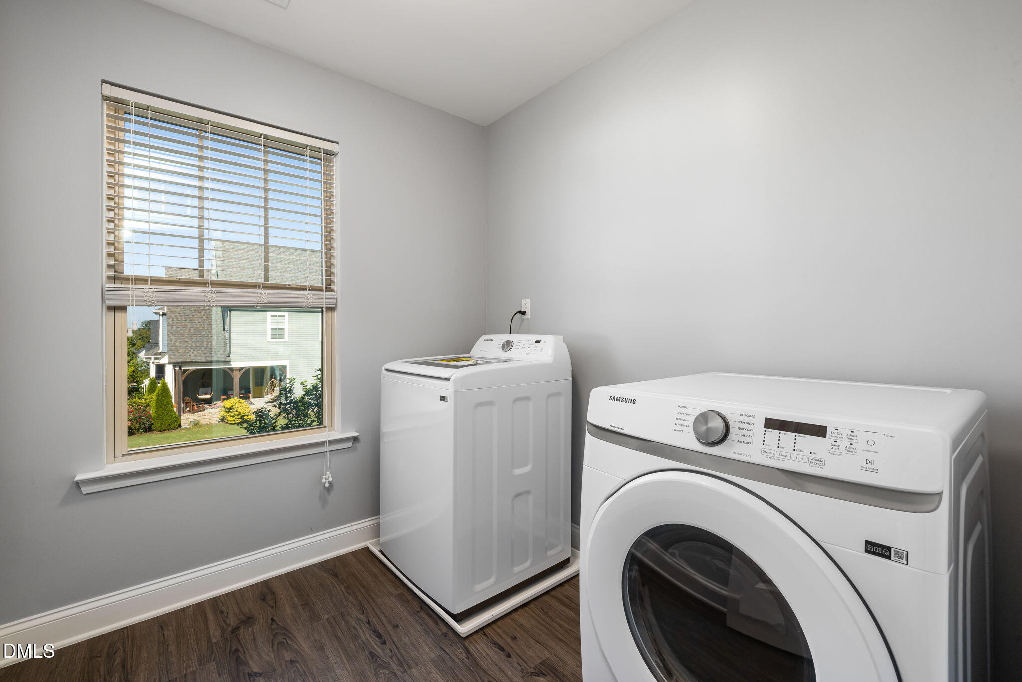 521 Groveview Wynd Property Photo 15
