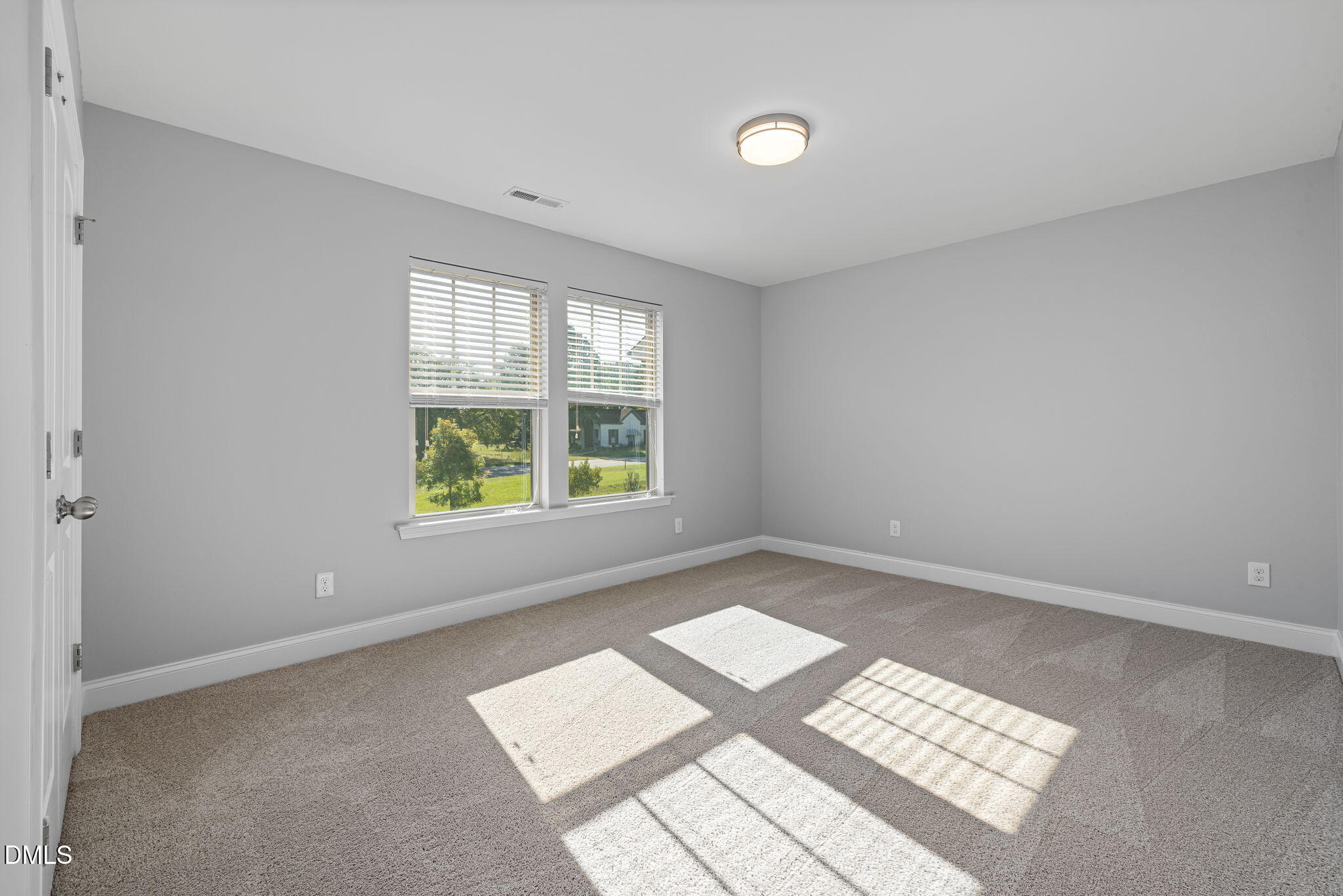 521 Groveview Wynd Property Photo 18