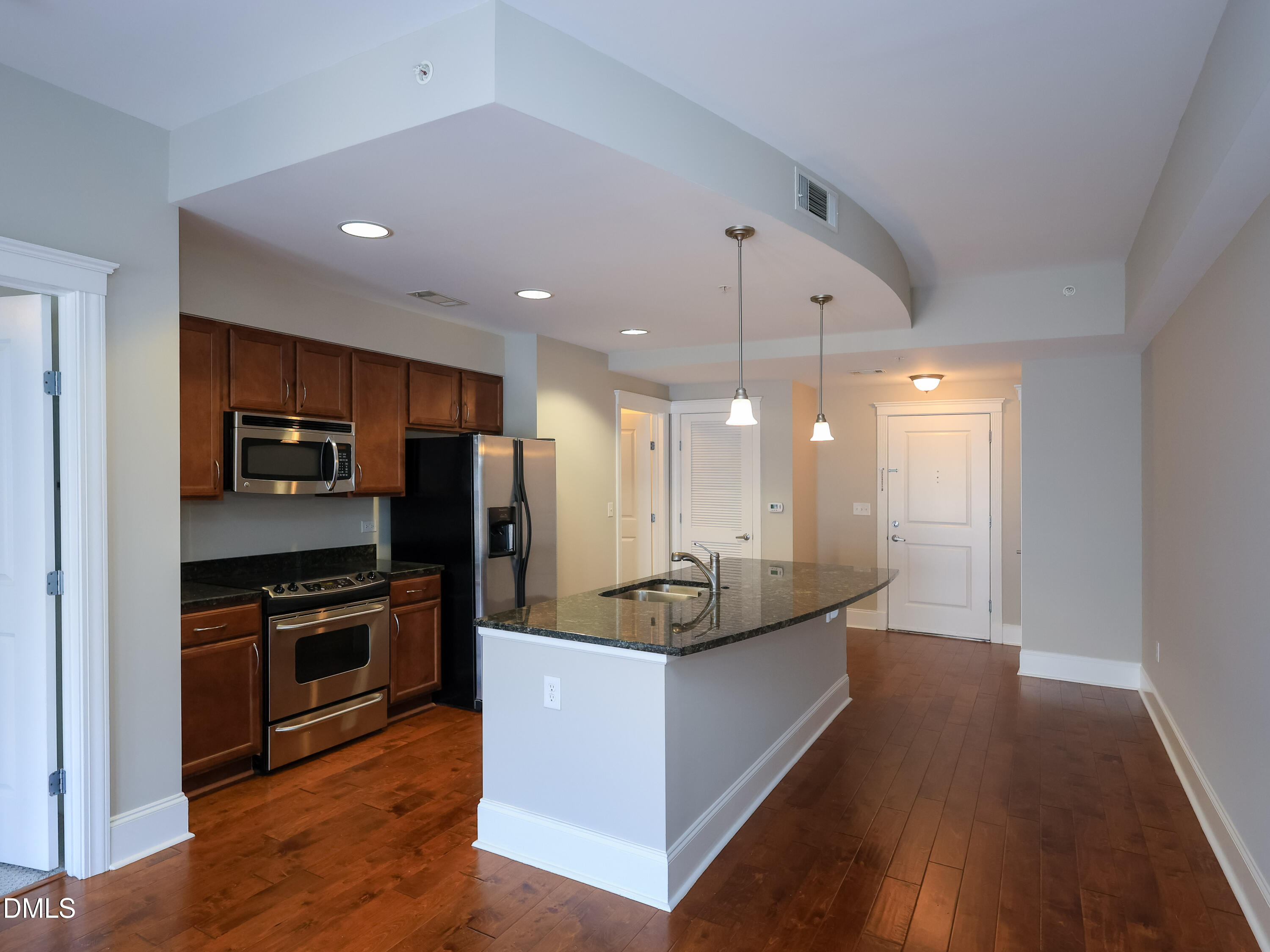 222 Glenwood Avenue Property Photo 10