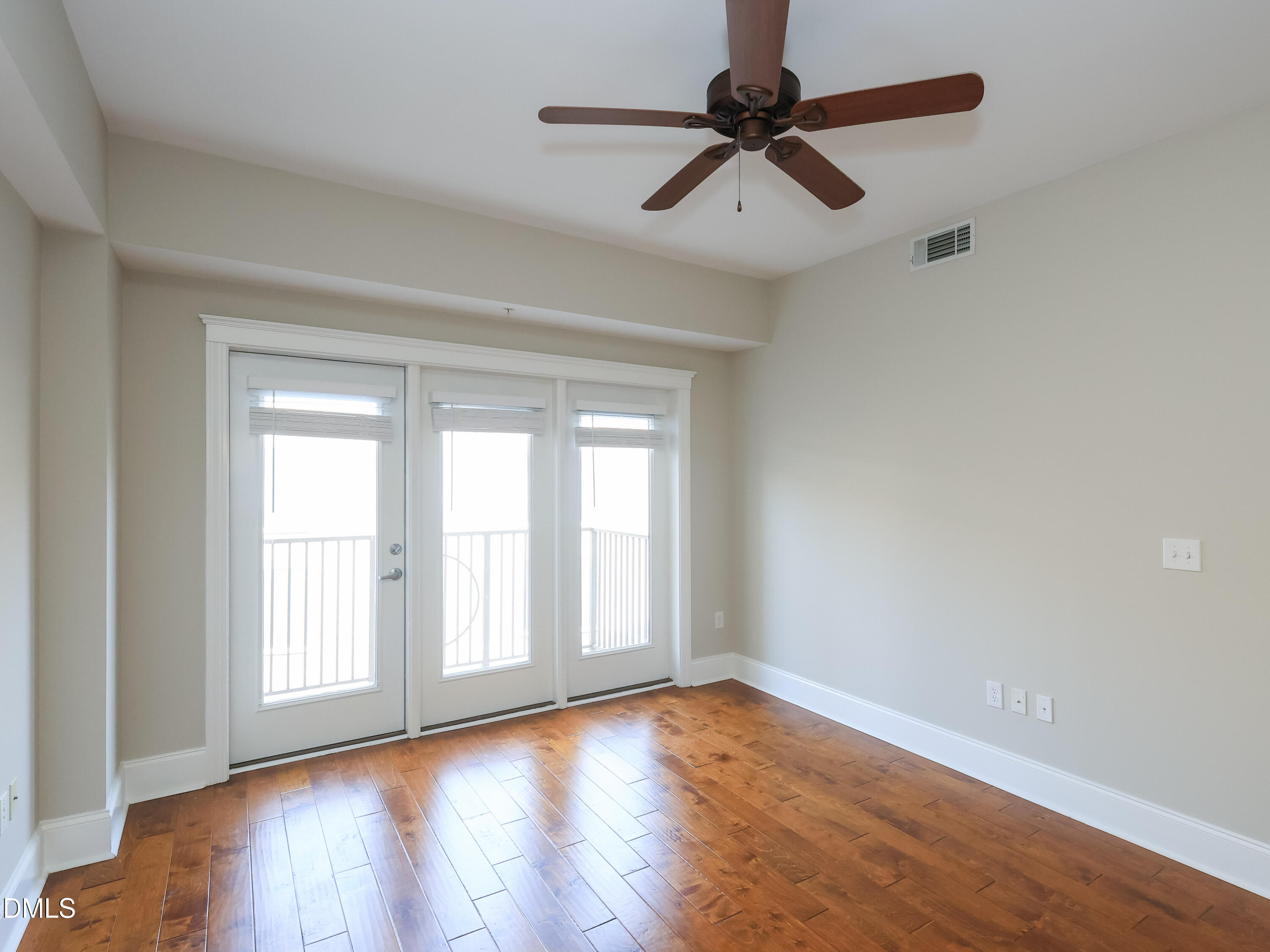 222 Glenwood Avenue Property Photo 19
