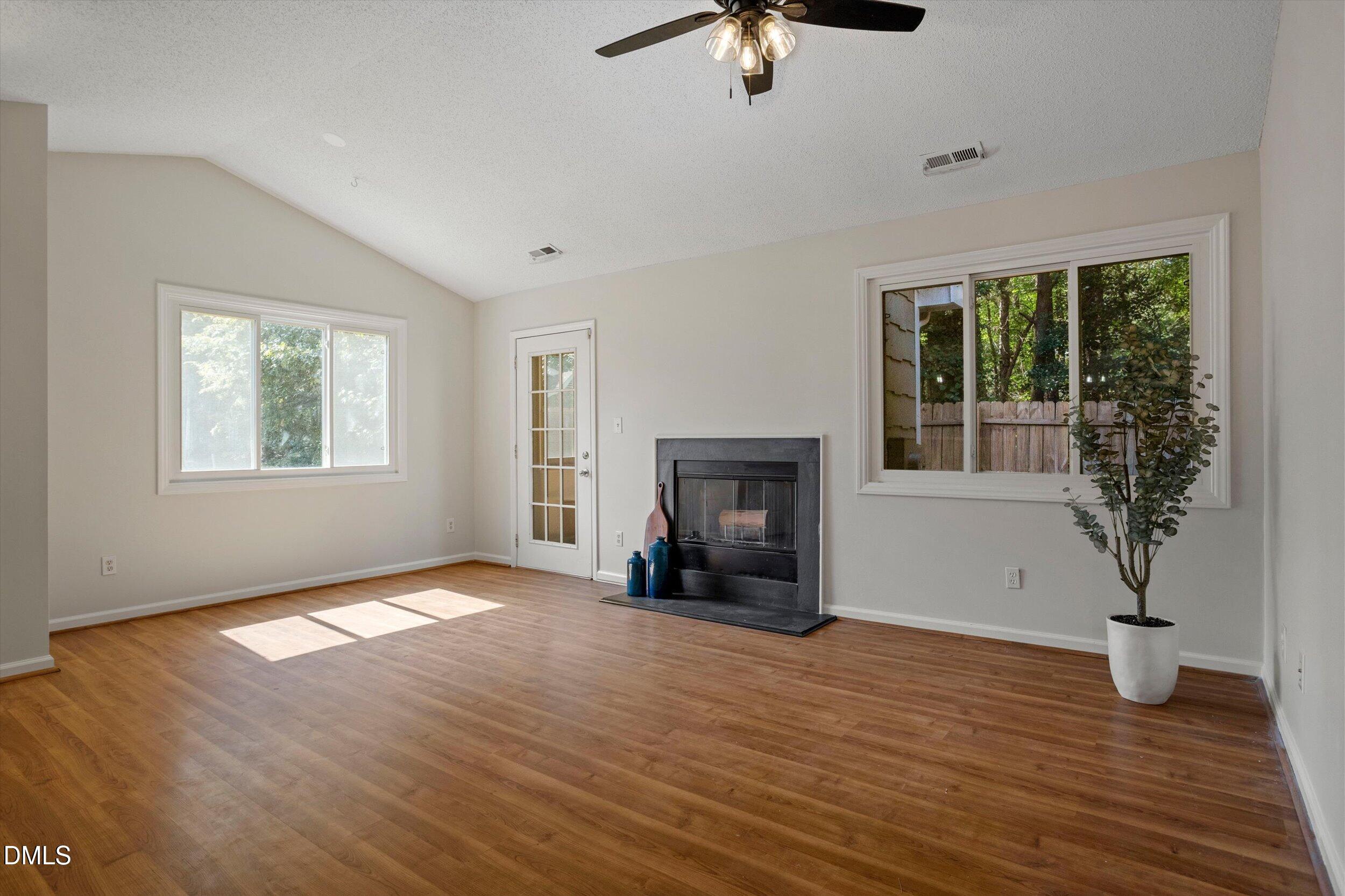 4128 Pin Oak Drive Property Photo 6
