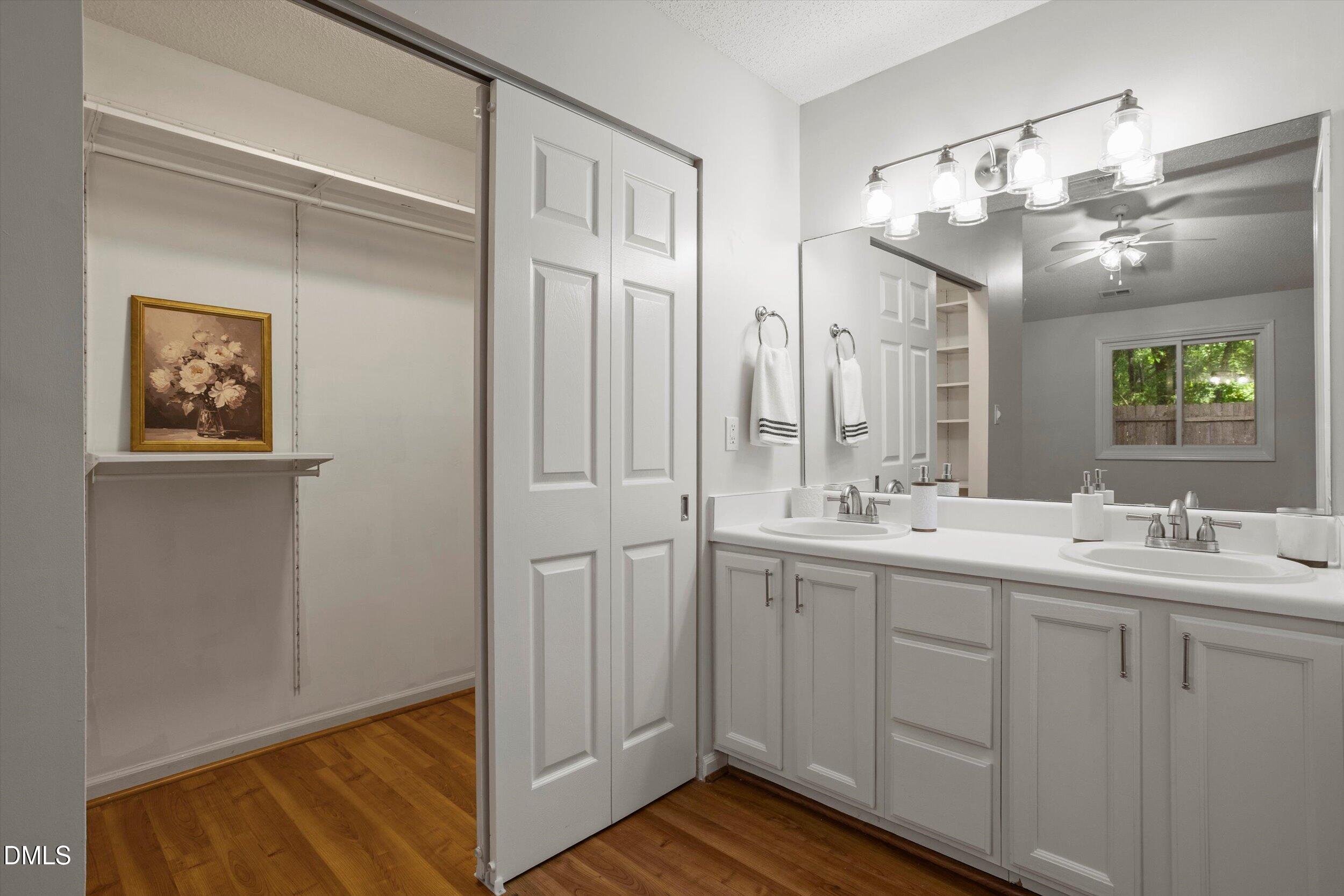 4128 Pin Oak Drive Property Photo 13