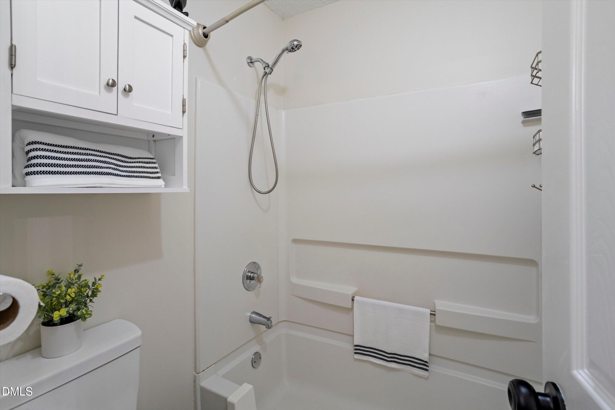 4128 Pin Oak Drive Property Photo 16