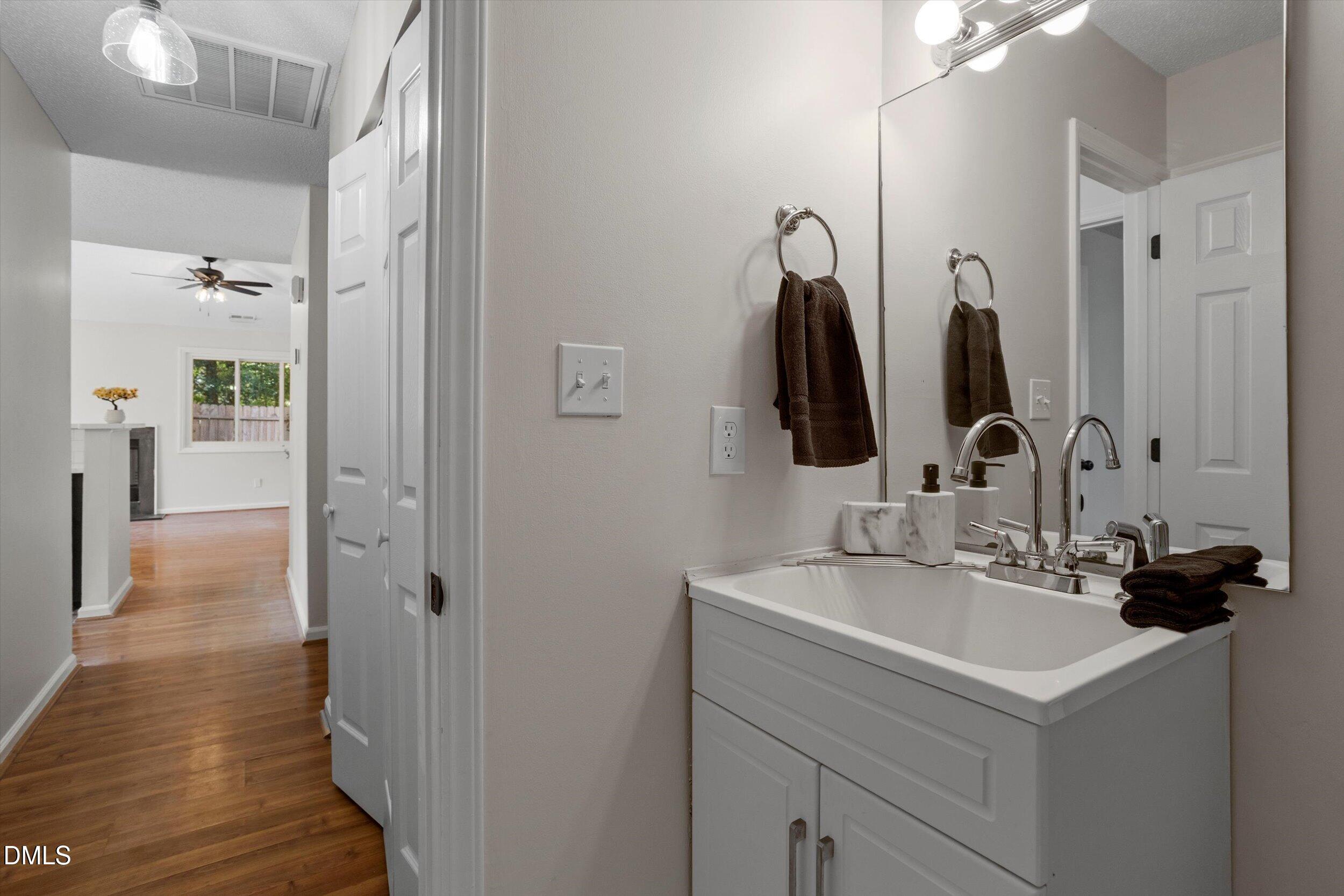4128 Pin Oak Drive Property Photo 23