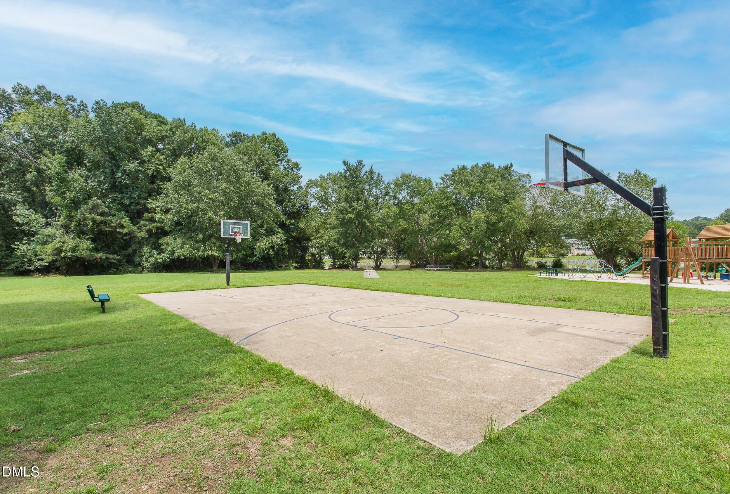 4128 Pin Oak Drive Property Photo 45