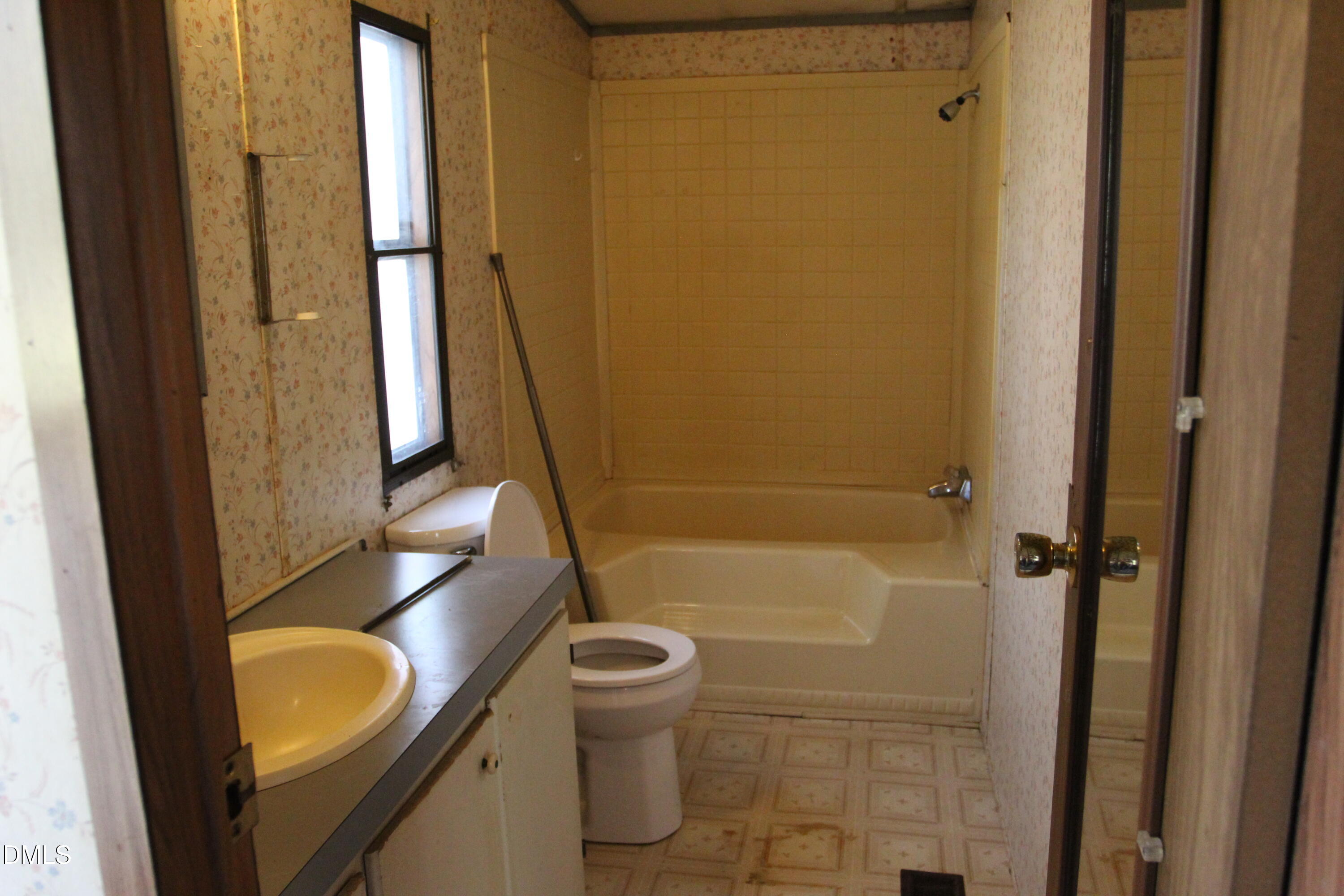 664 Lickskillet Road Property Photo 16
