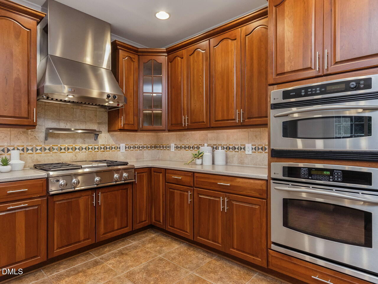 8208 Last Oak Court Property Photo 13