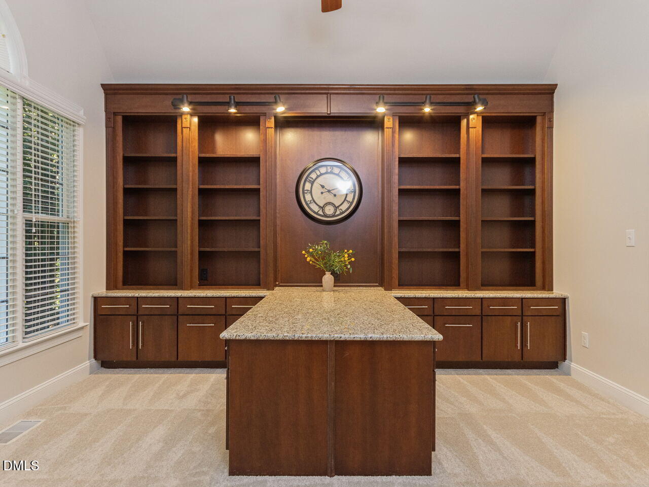 8208 Last Oak Court Property Photo 23