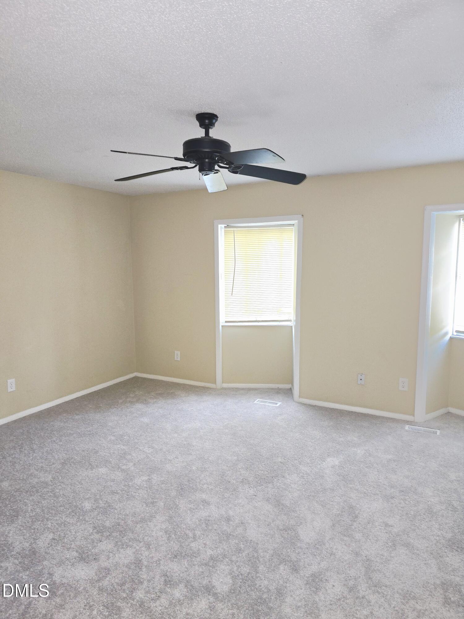 1419 Foxwood Drive Property Photo 8