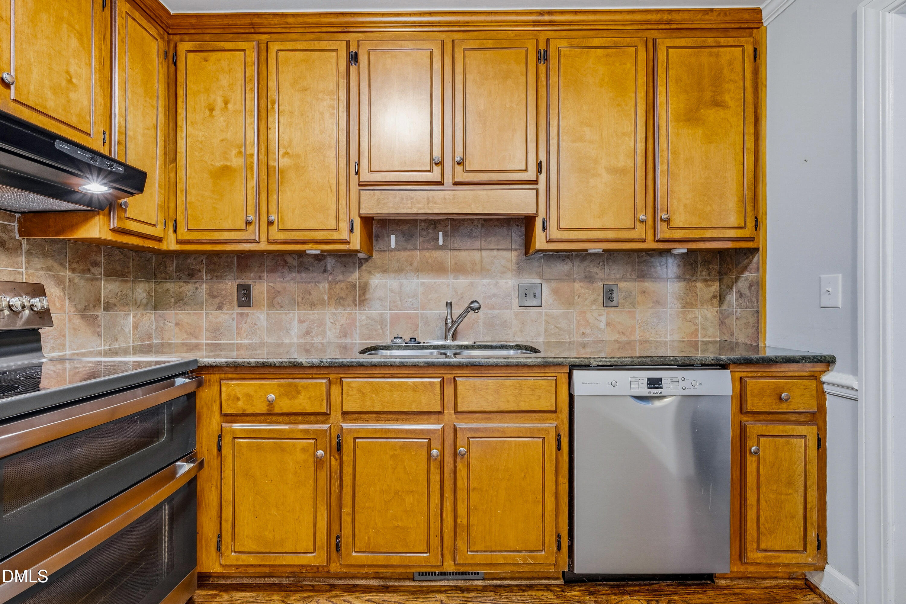115 Hedgerow Court Property Photo 13