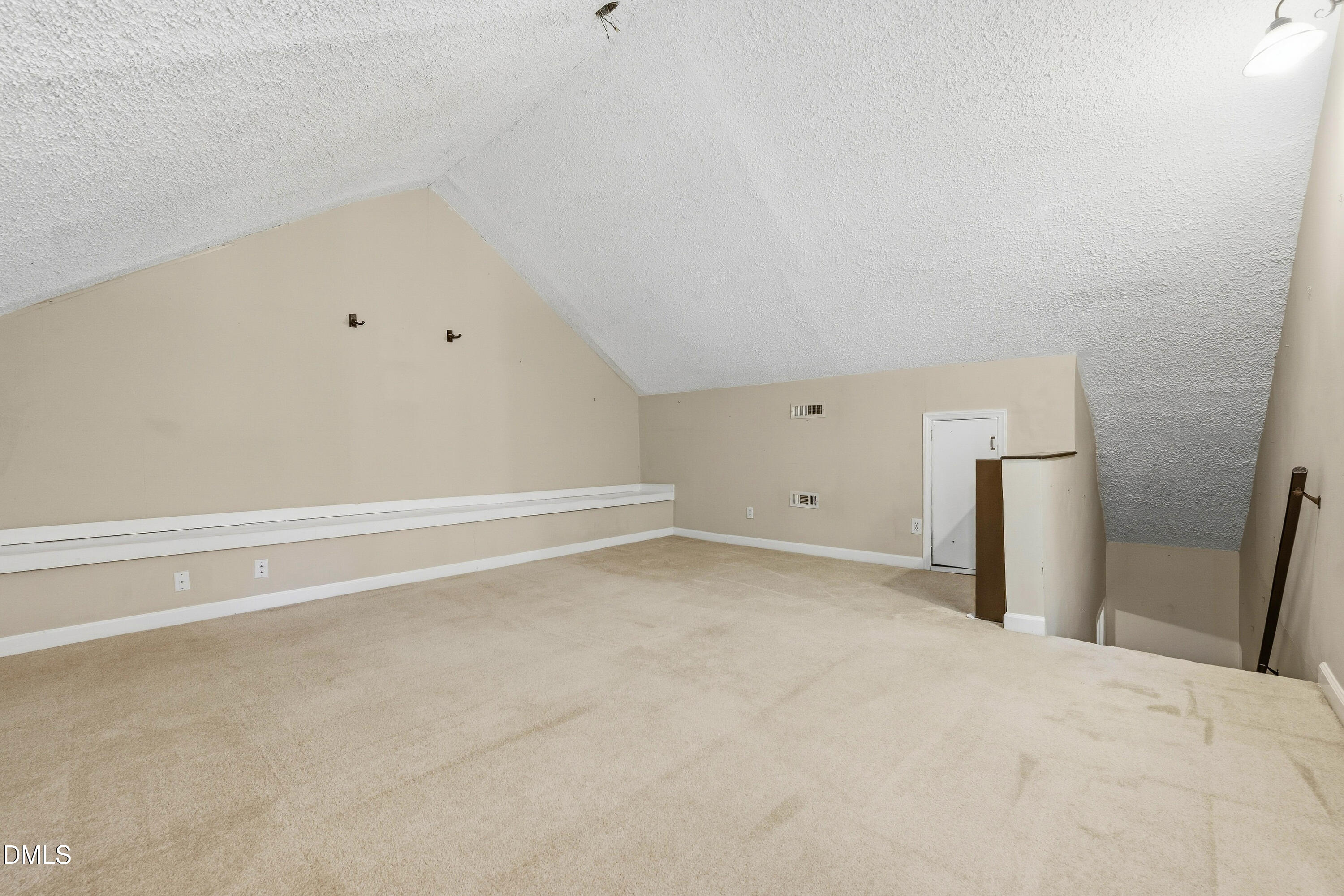 115 Hedgerow Court Property Photo 25