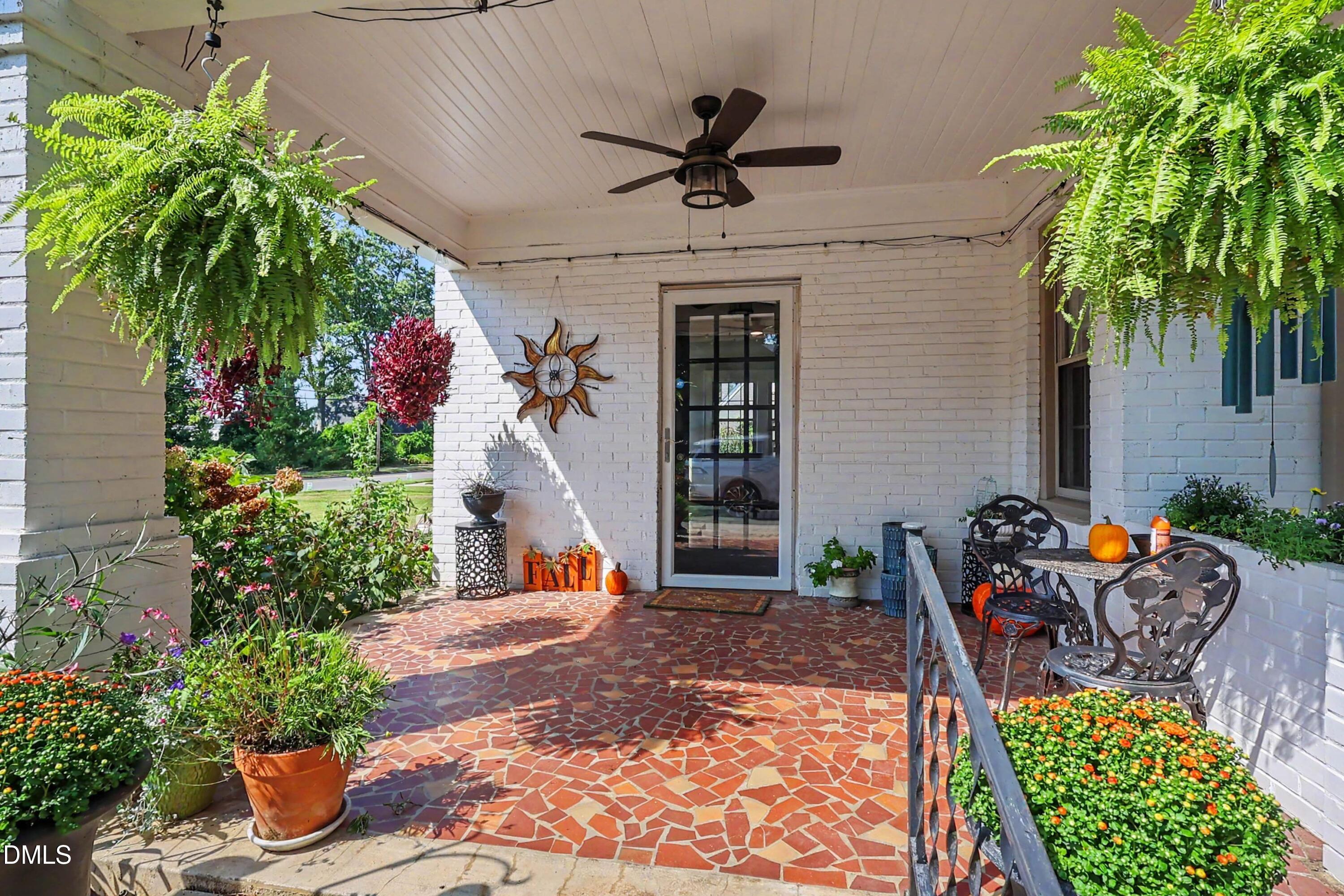305 S Walnut Street Property Photo 5