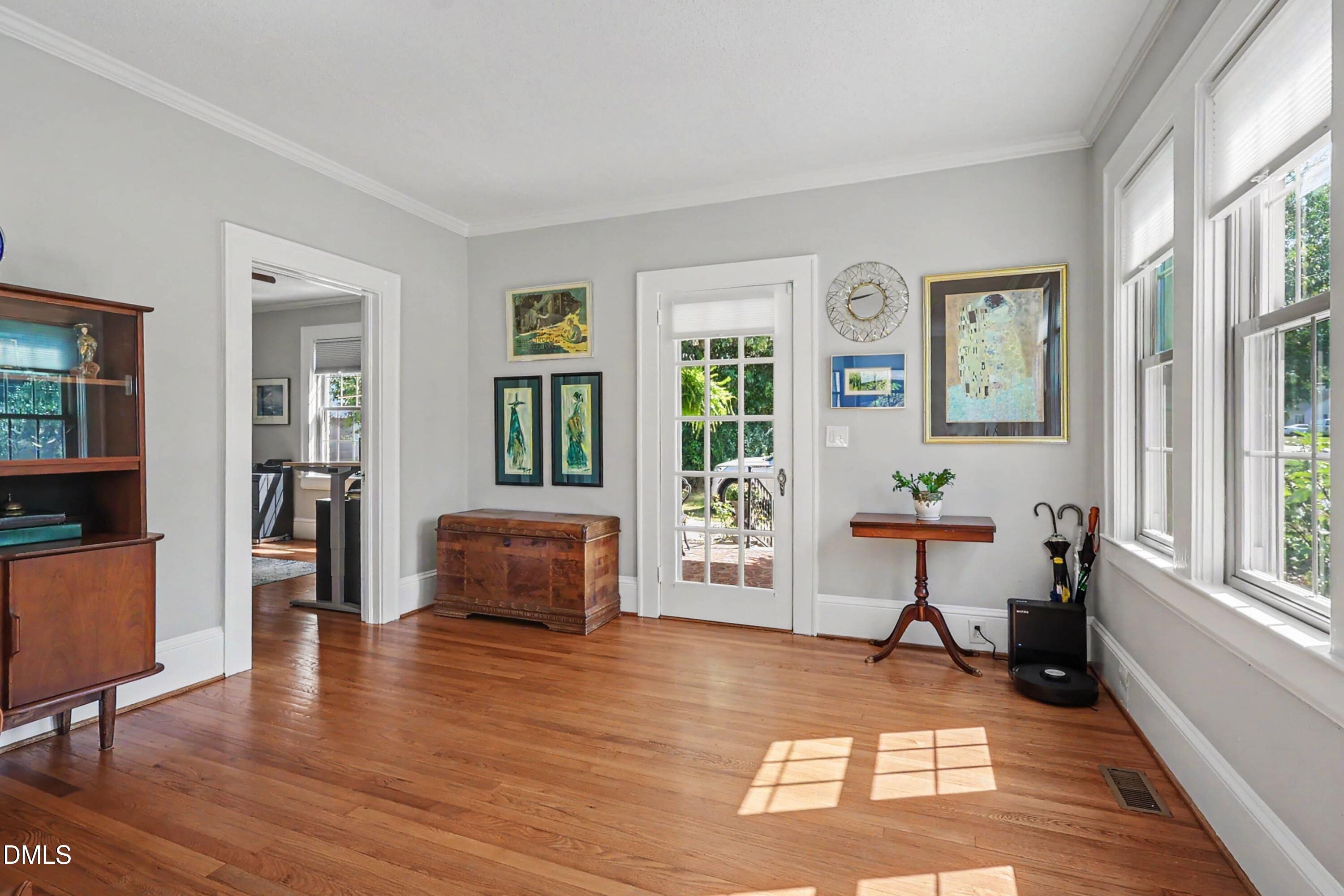305 S Walnut Street Property Photo 8