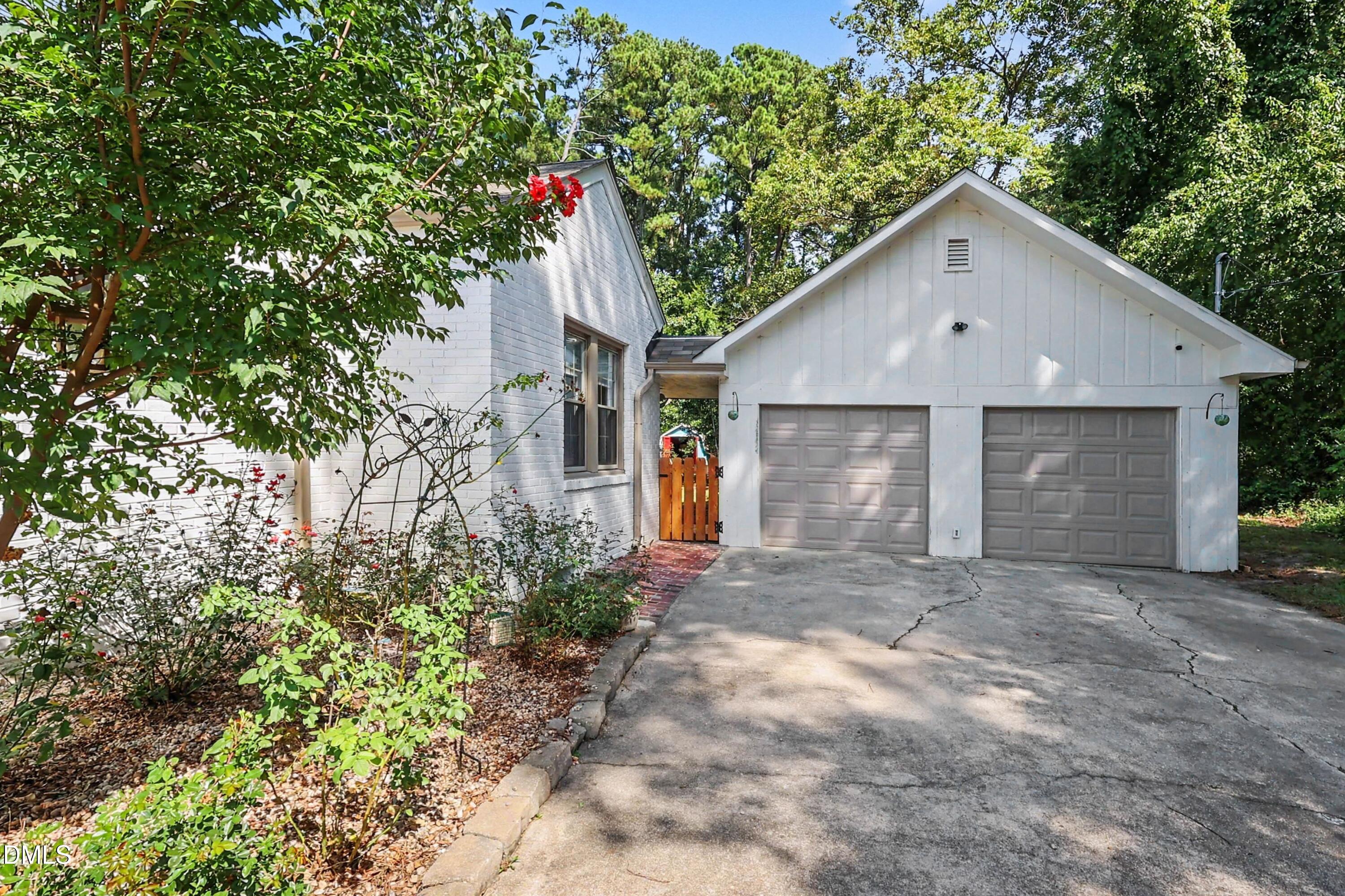 305 S Walnut Street Property Photo 25