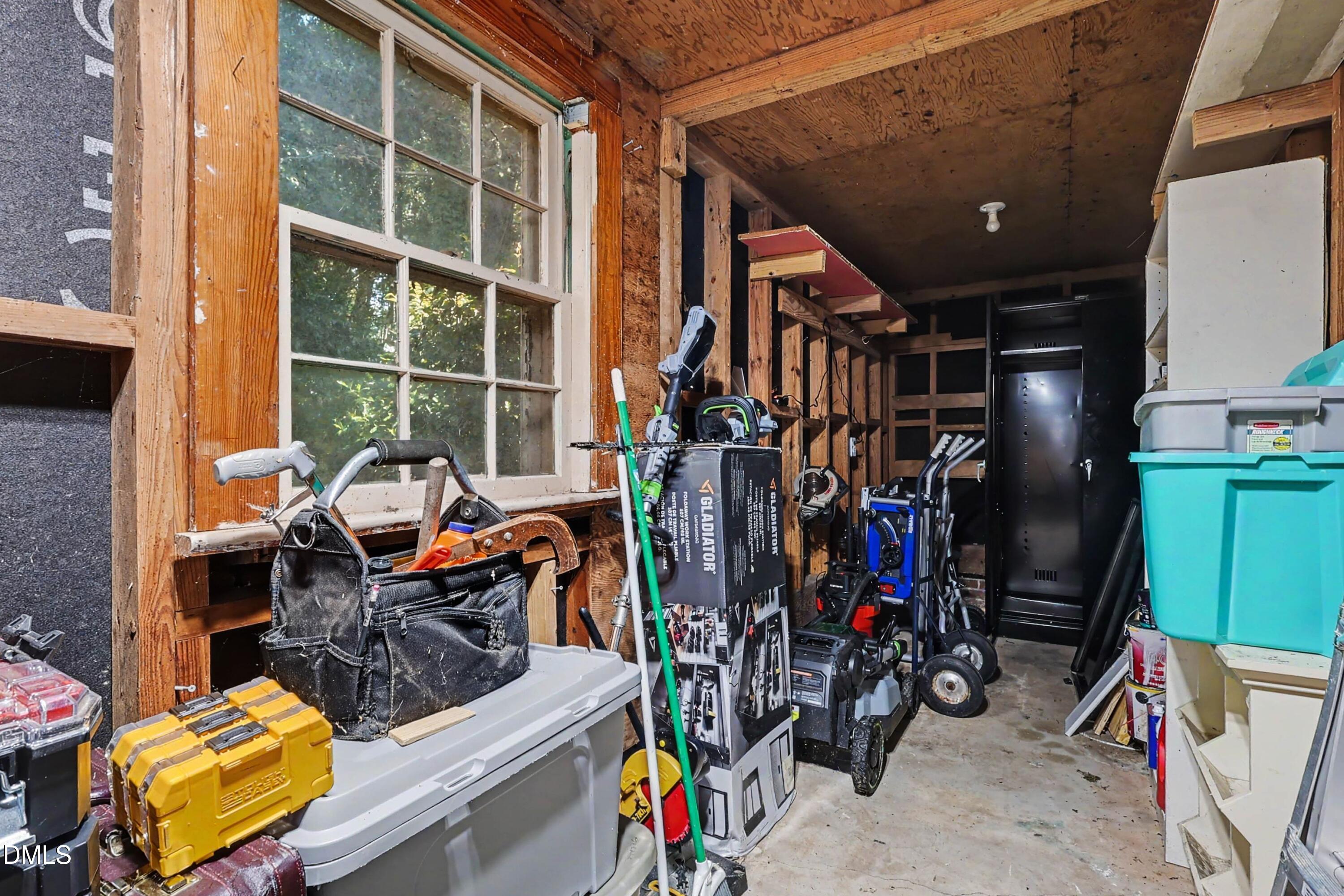 305 S Walnut Street Property Photo 27