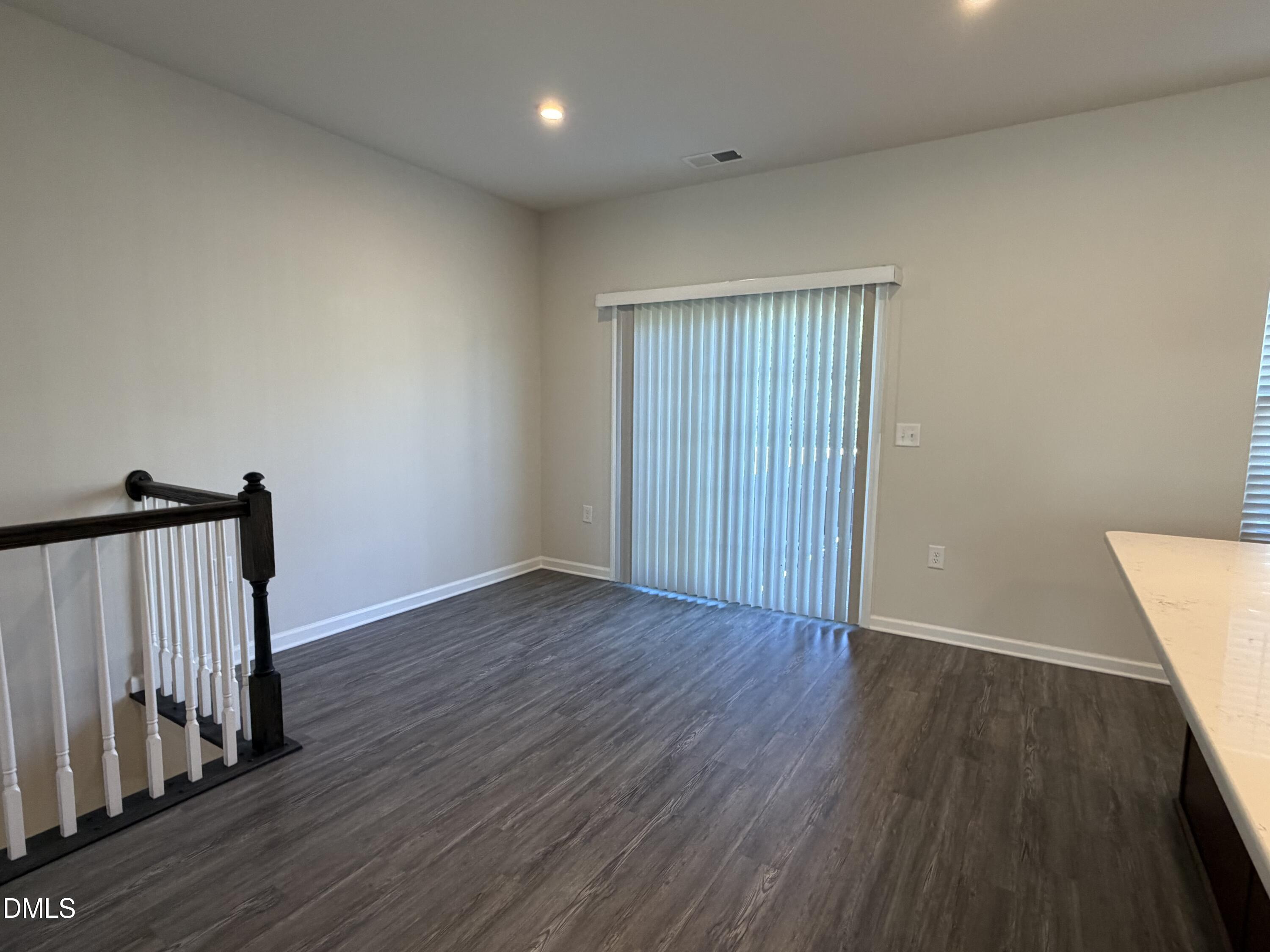 210 Tamworth Creek Property Photo 10