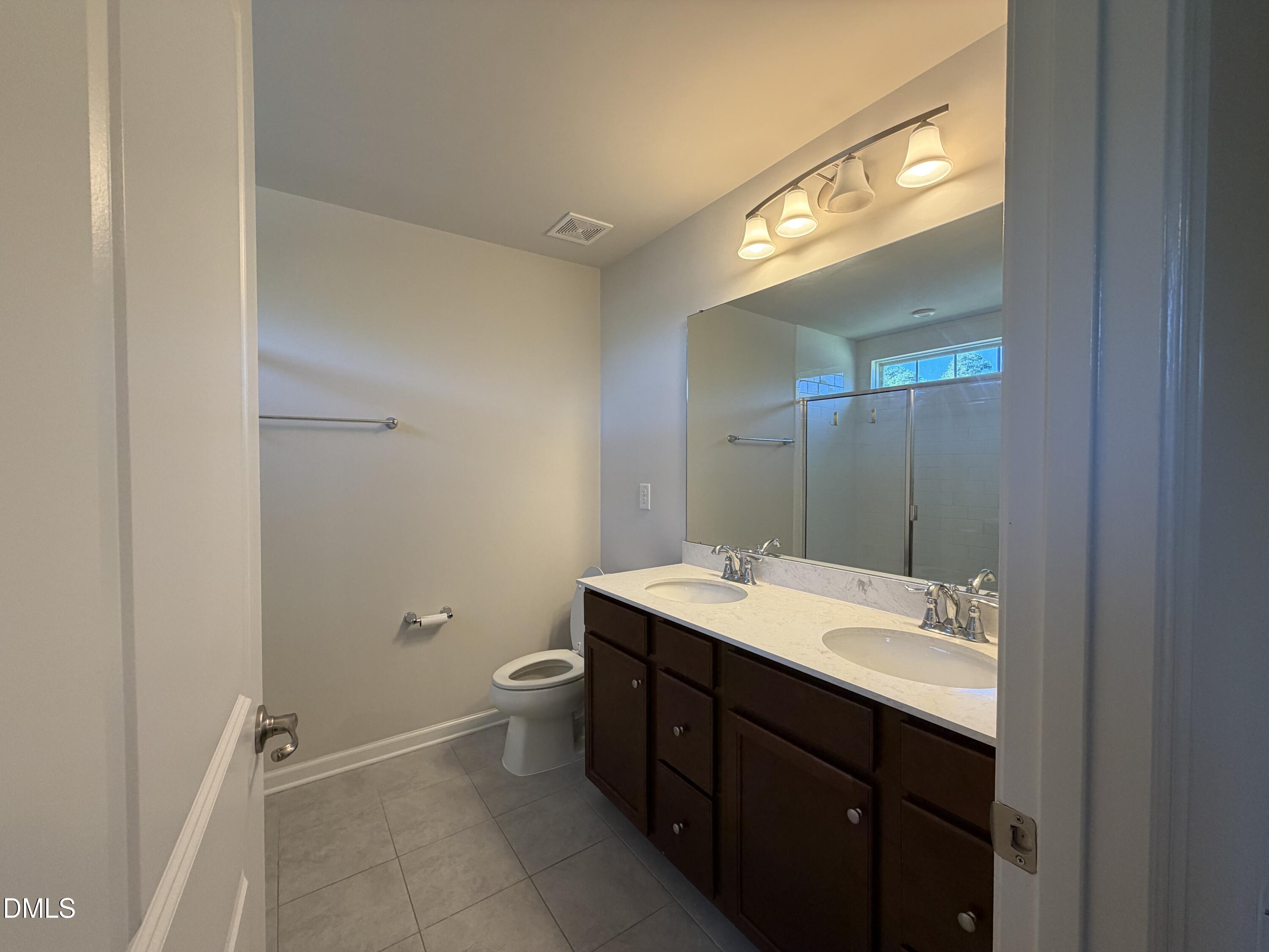 210 Tamworth Creek Property Photo 13